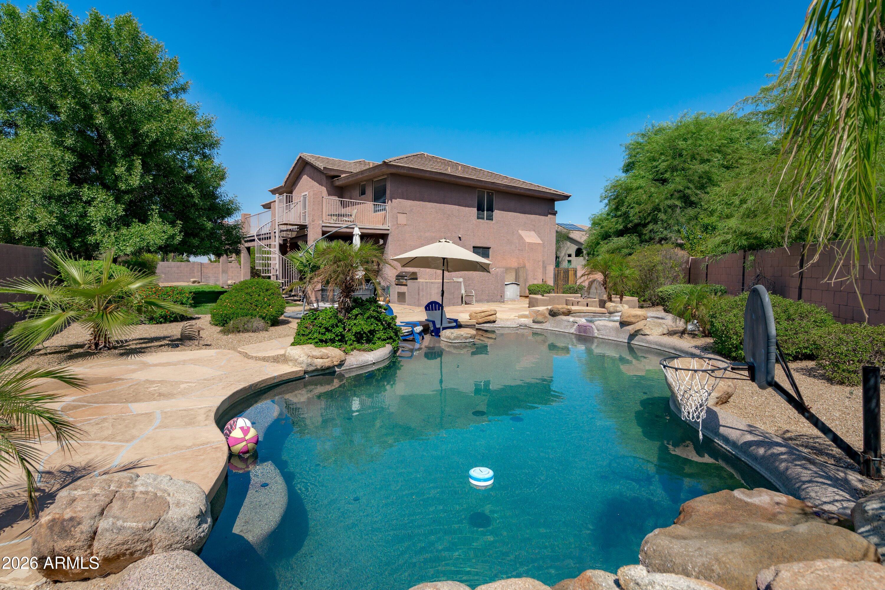 6117 E PALOMINO Lane