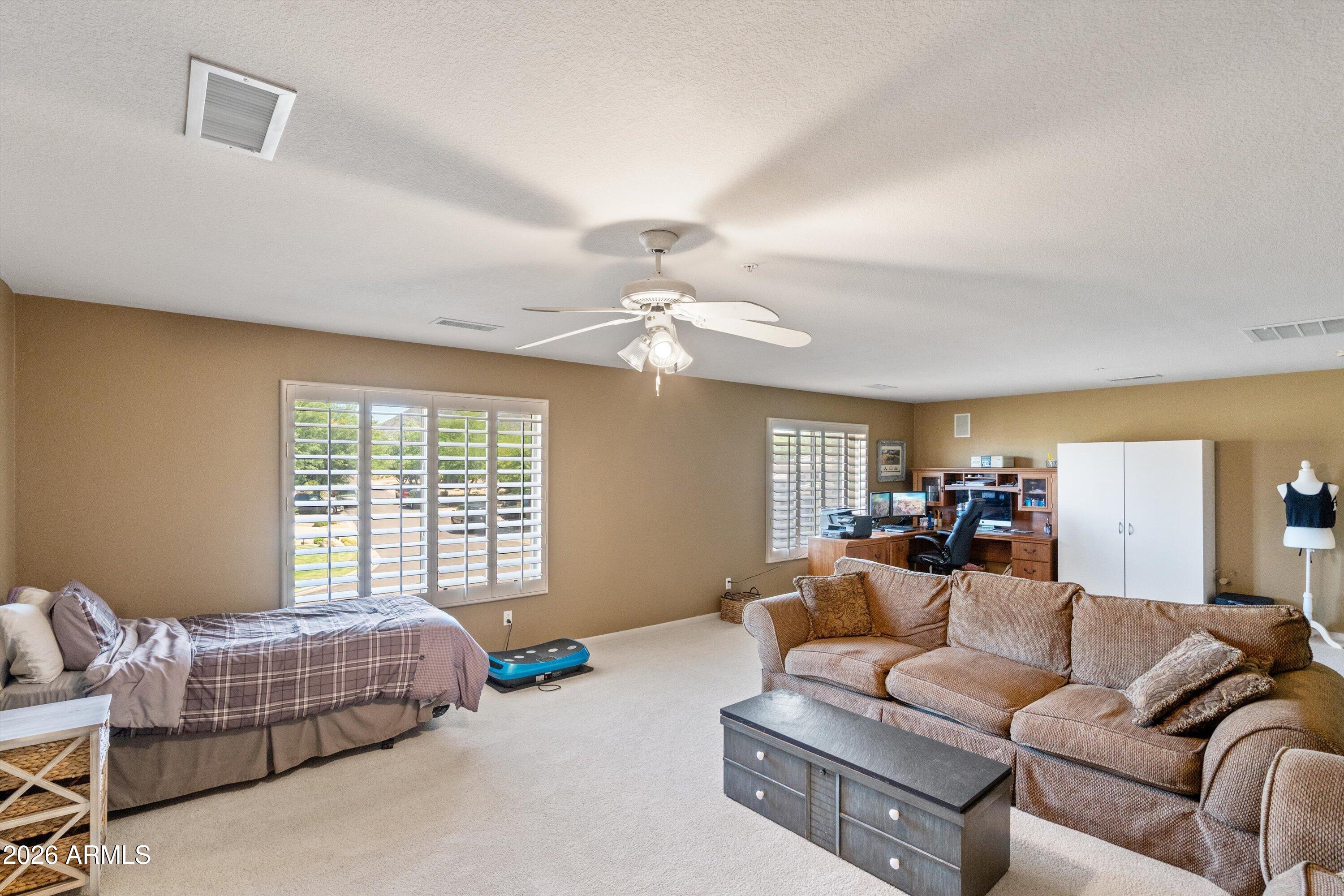 6117 E PALOMINO Lane