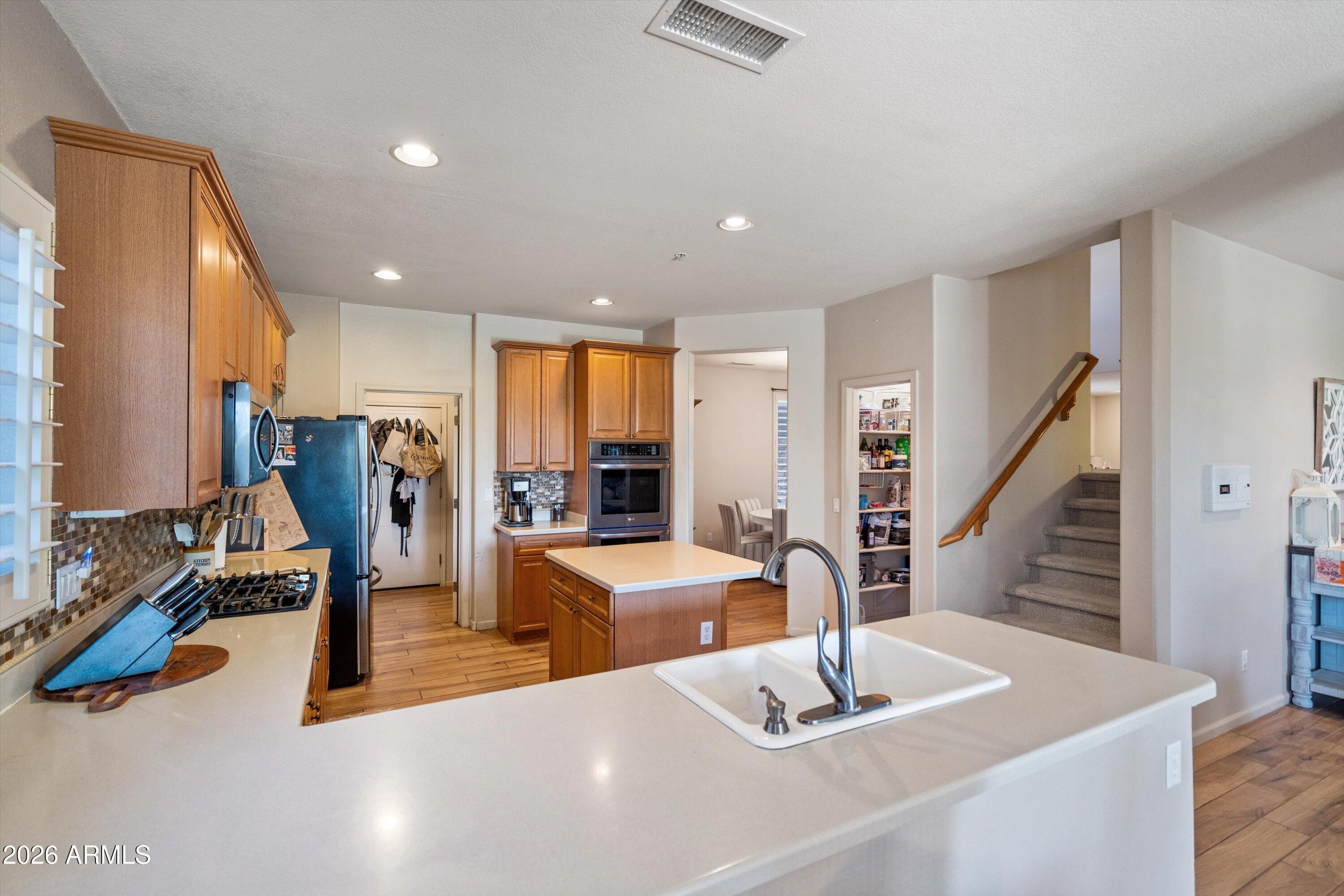 6117 E PALOMINO Lane