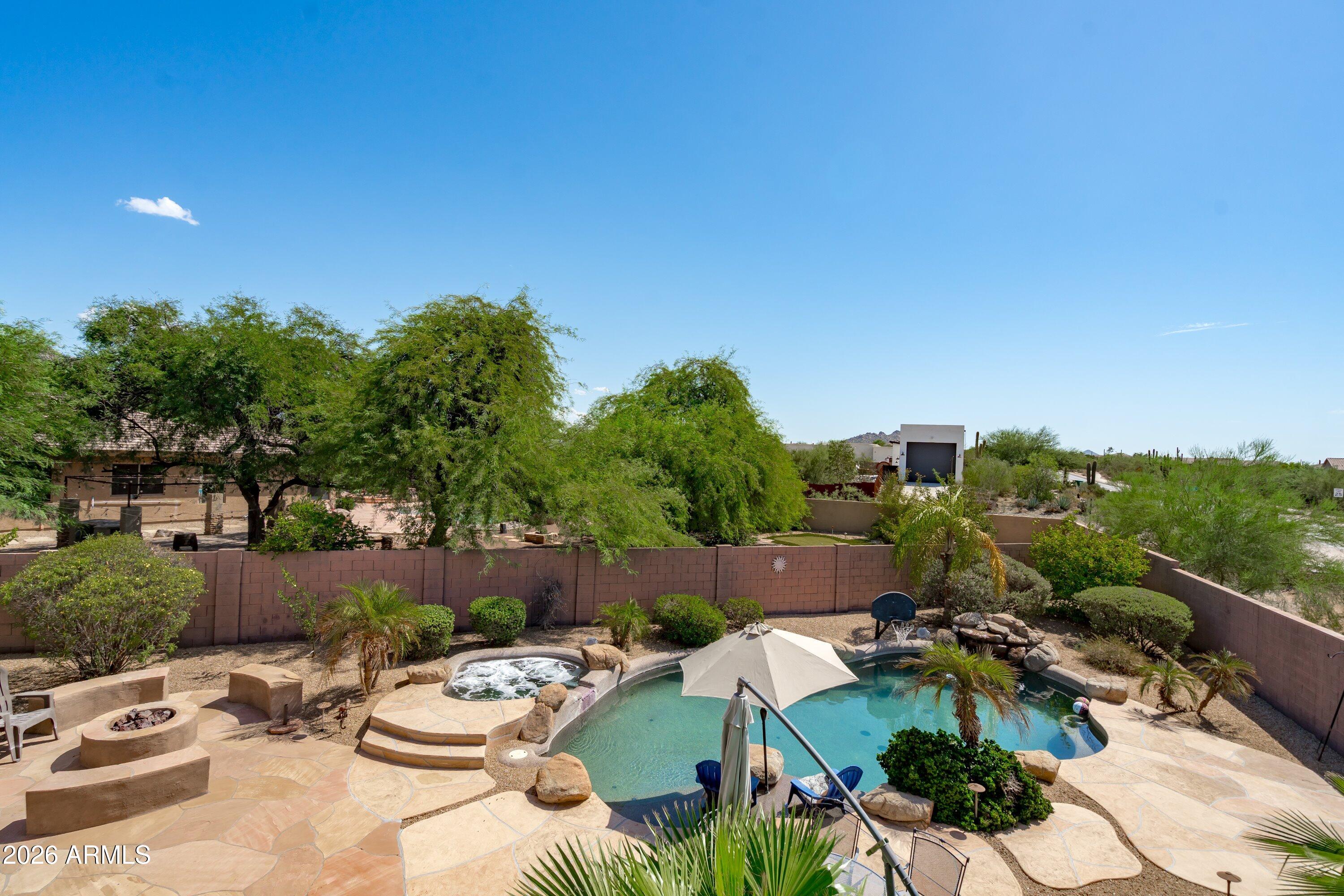 6117 E PALOMINO Lane