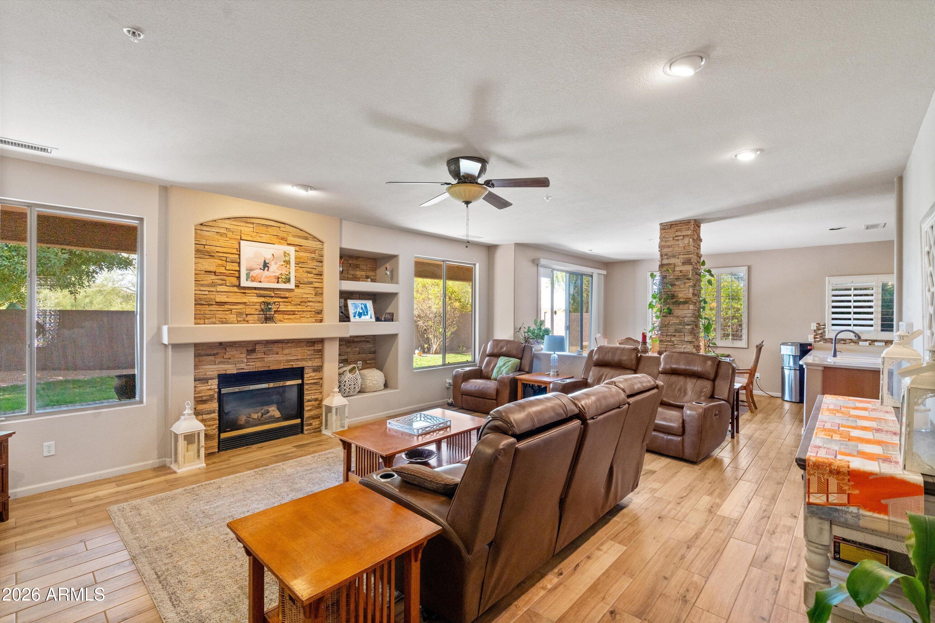 6117 E PALOMINO Lane