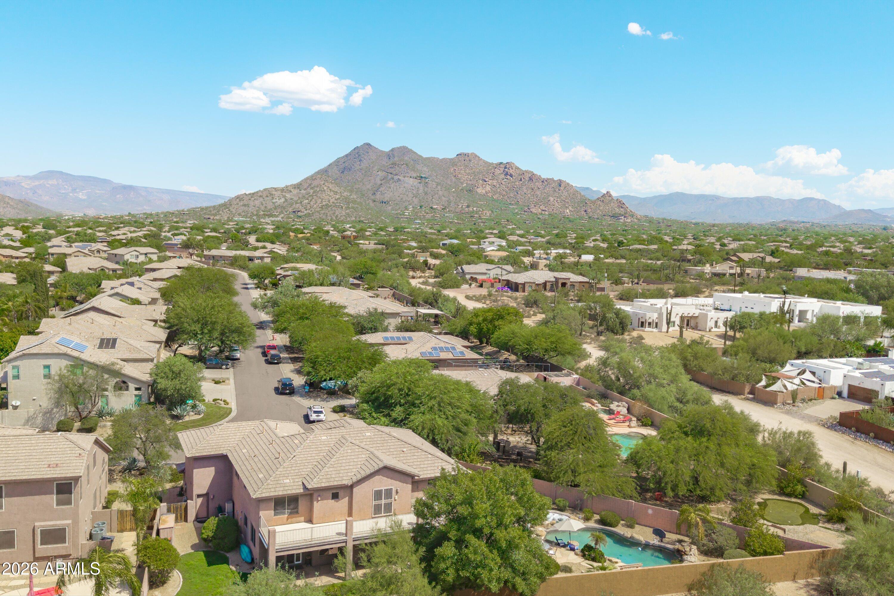 6117 E PALOMINO Lane
