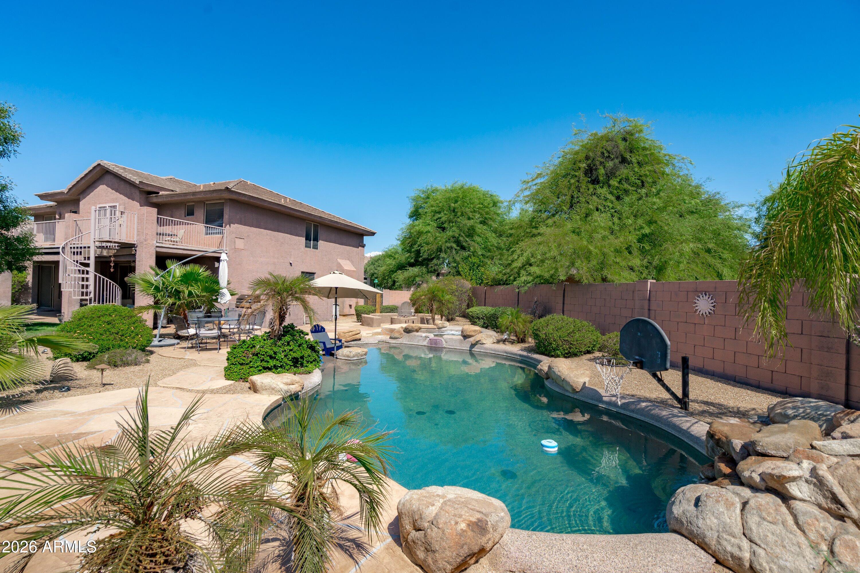 6117 E PALOMINO Lane