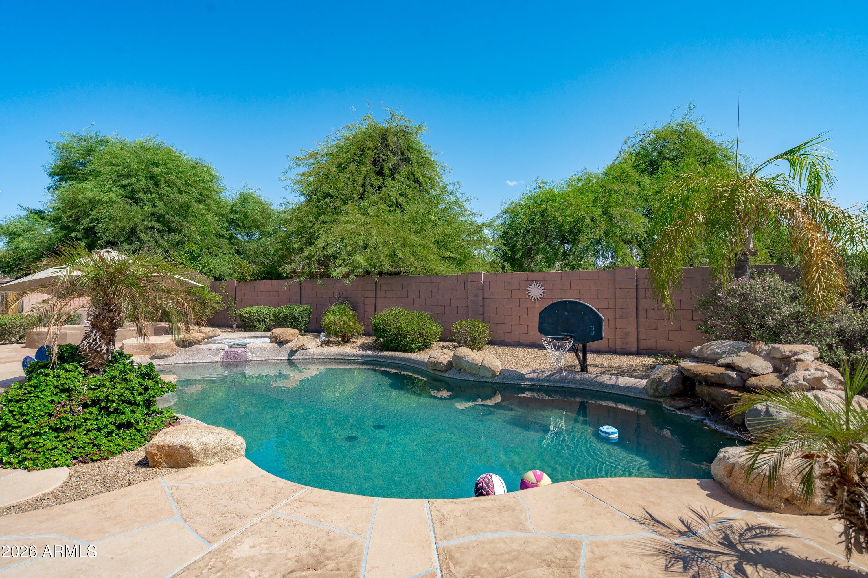 6117 E PALOMINO Lane