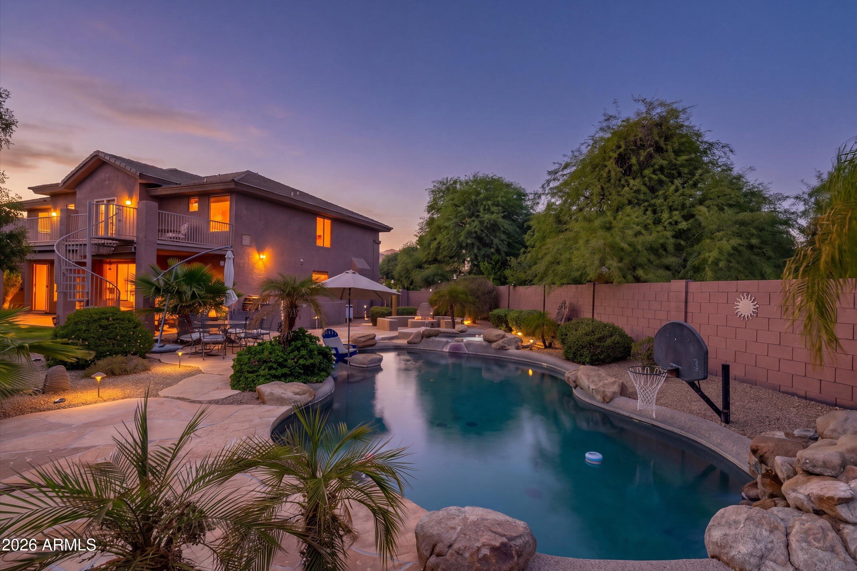 6117 E PALOMINO Lane
