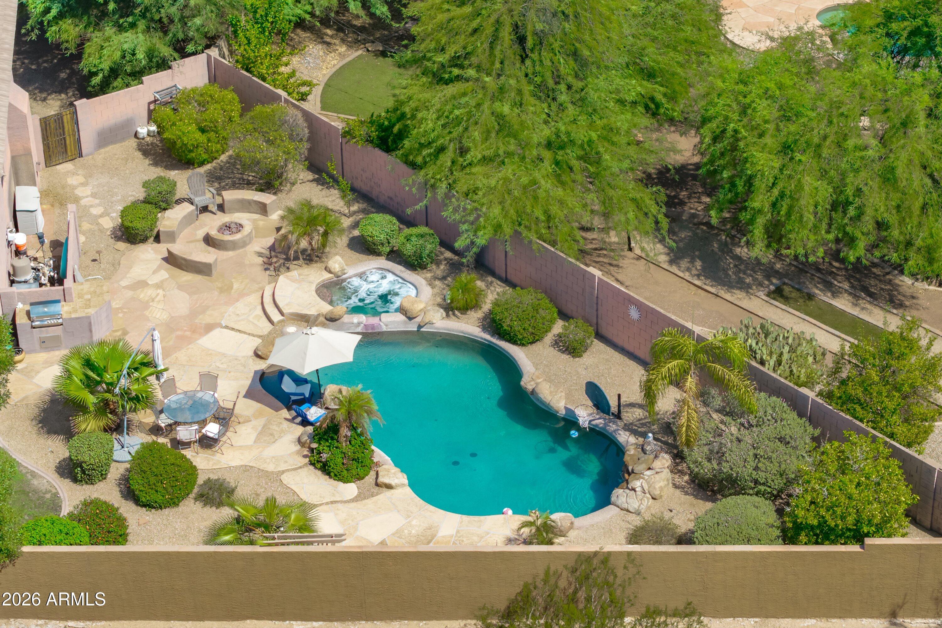 6117 E PALOMINO Lane