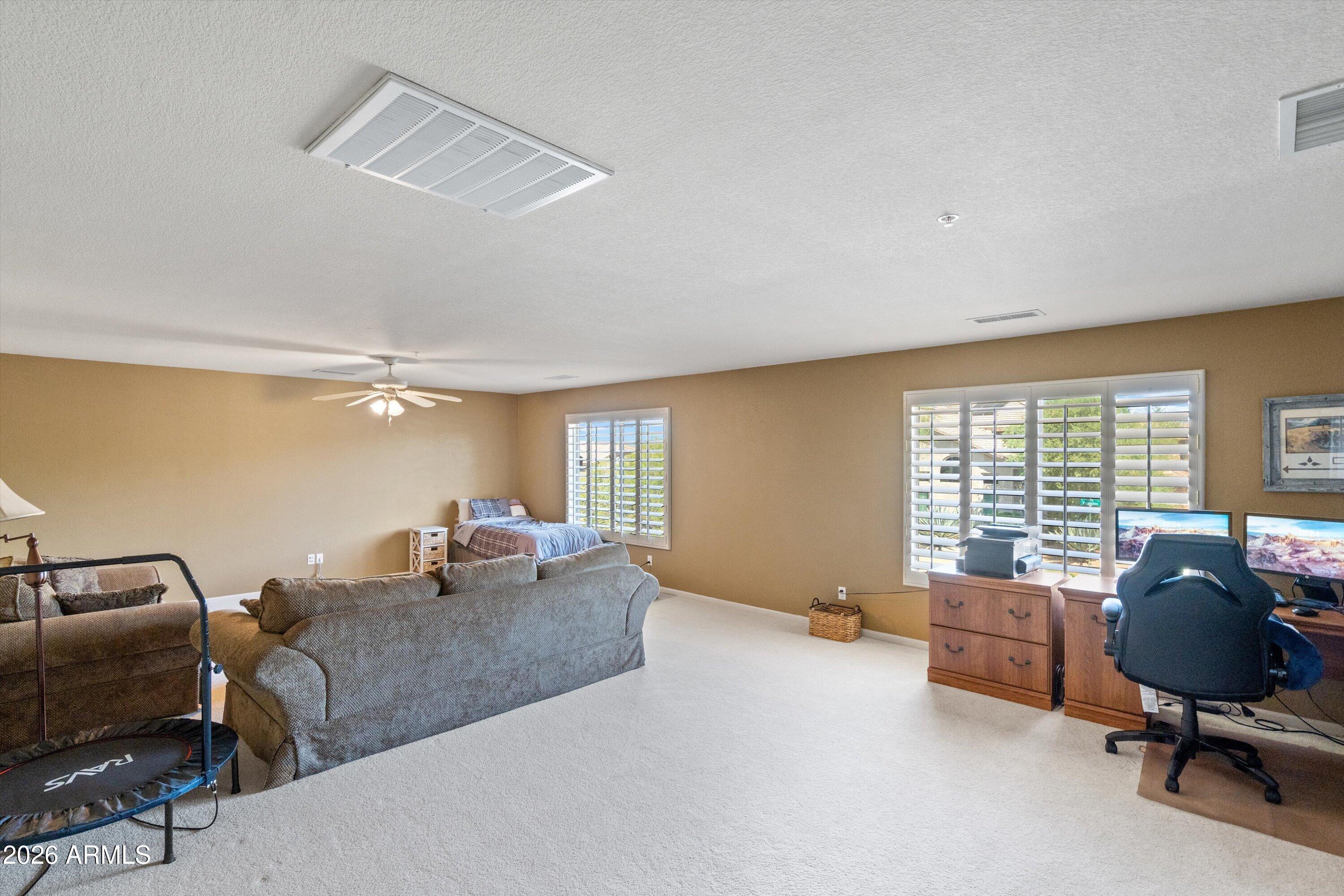 6117 E PALOMINO Lane
