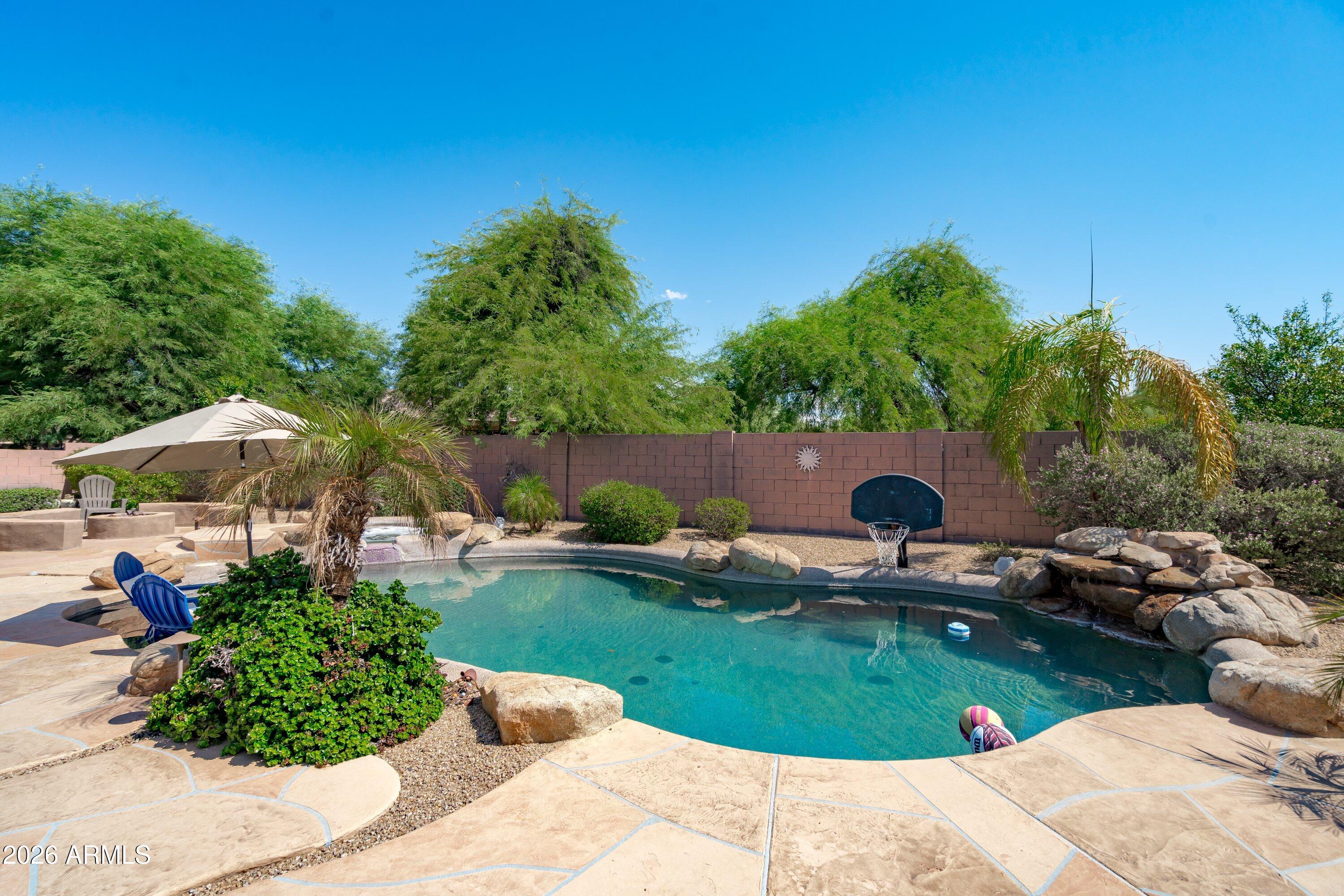 6117 E PALOMINO Lane