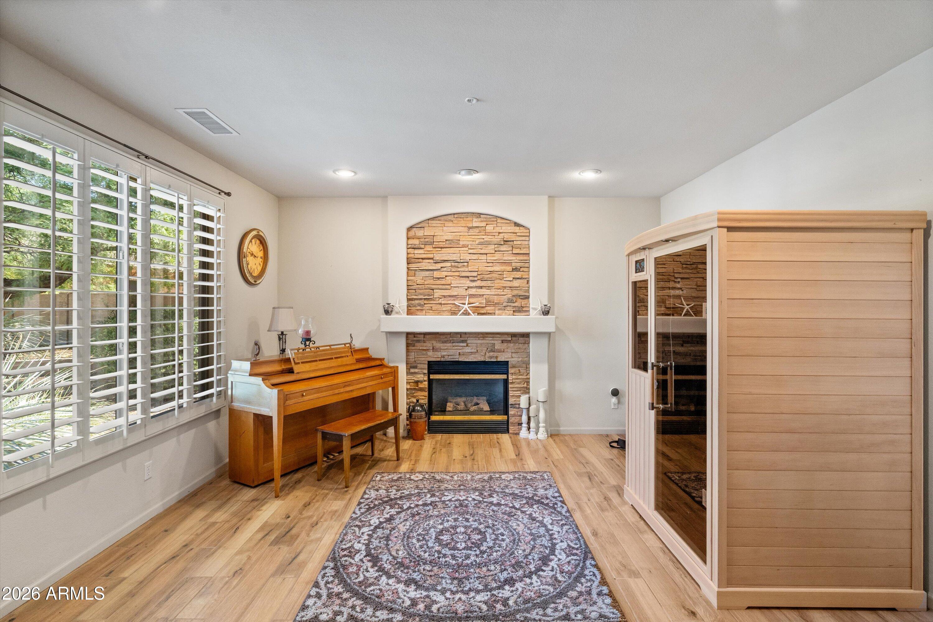 6117 E PALOMINO Lane