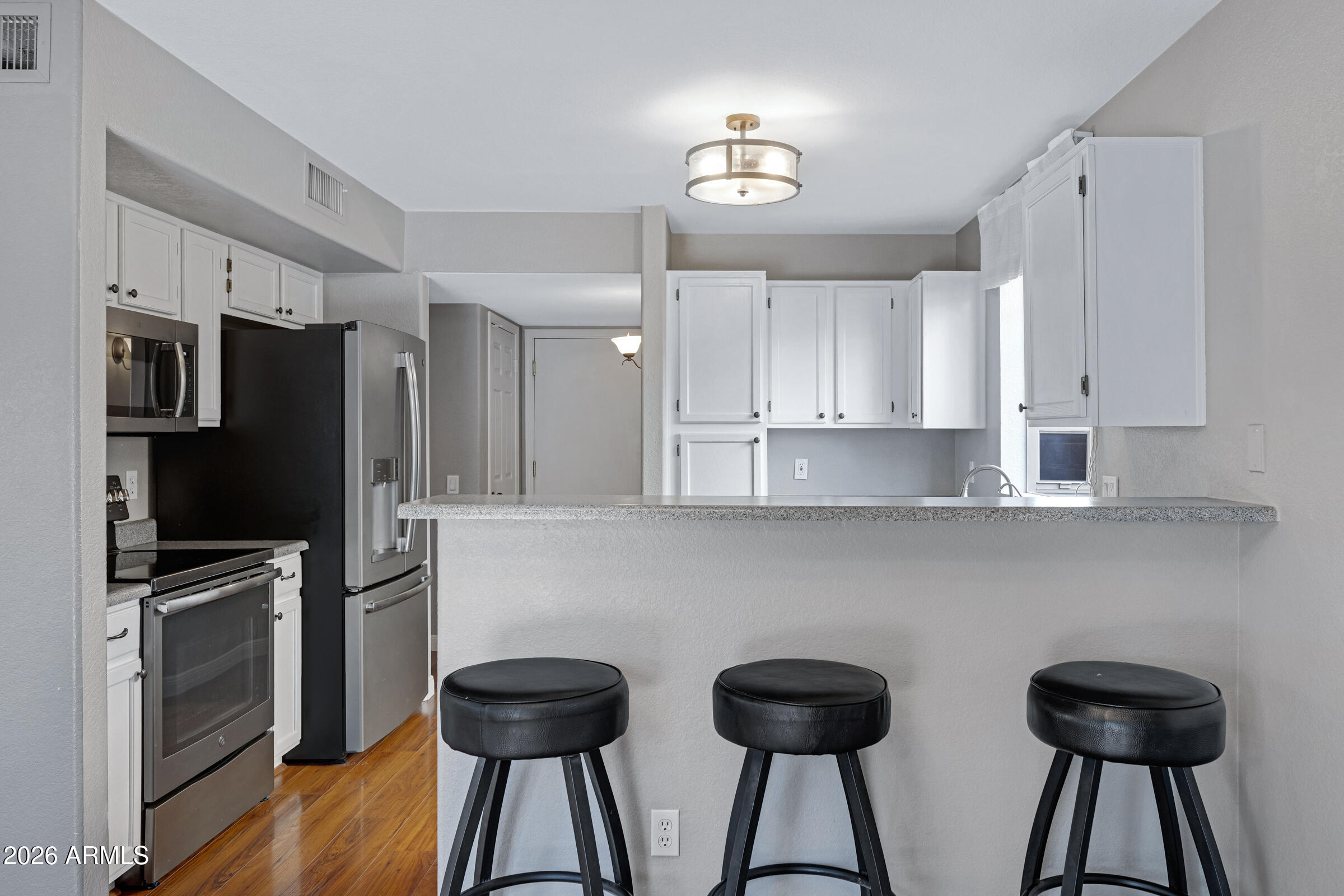 250 W Juniper Avenue 52