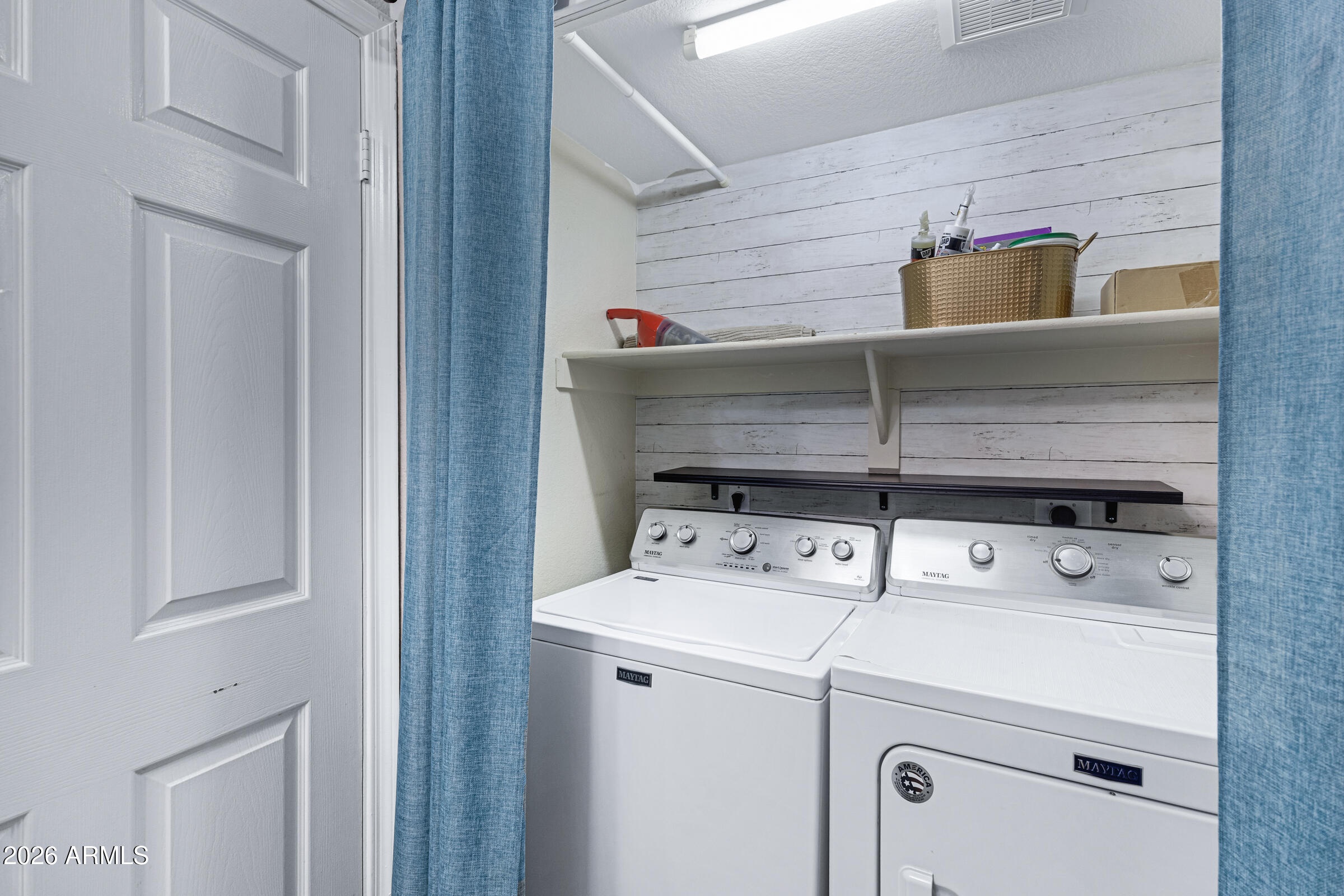 250 W Juniper Avenue 52