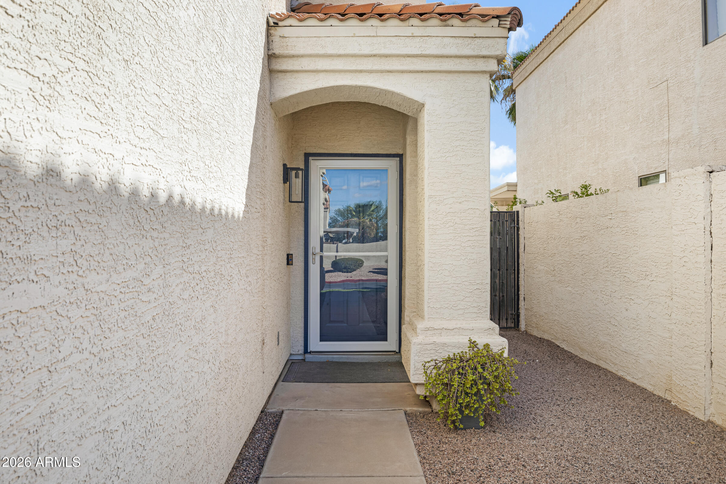 250 W Juniper Avenue 52