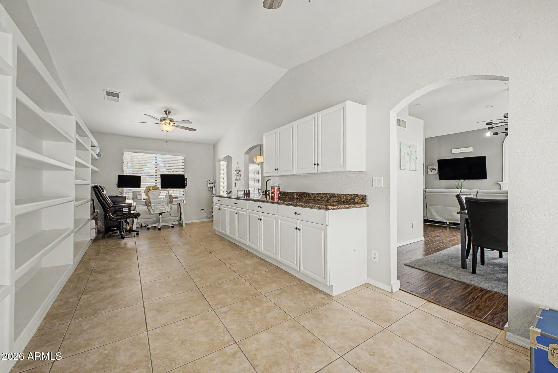 11010 W CRIMSON Lane