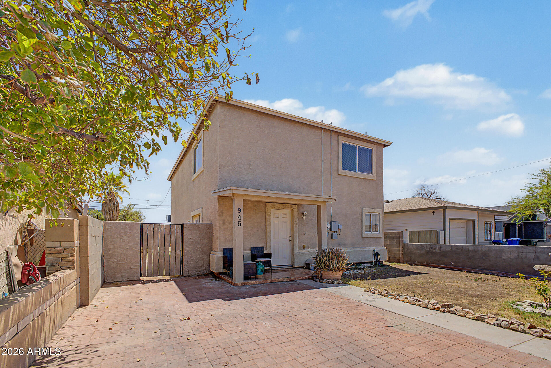 945 W COCOPAH Street