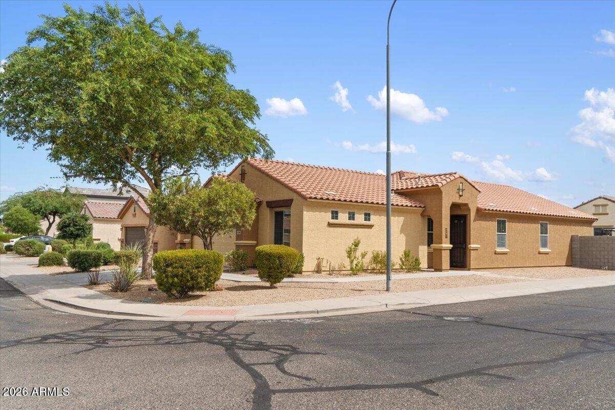 11795 W DAVIS Lane