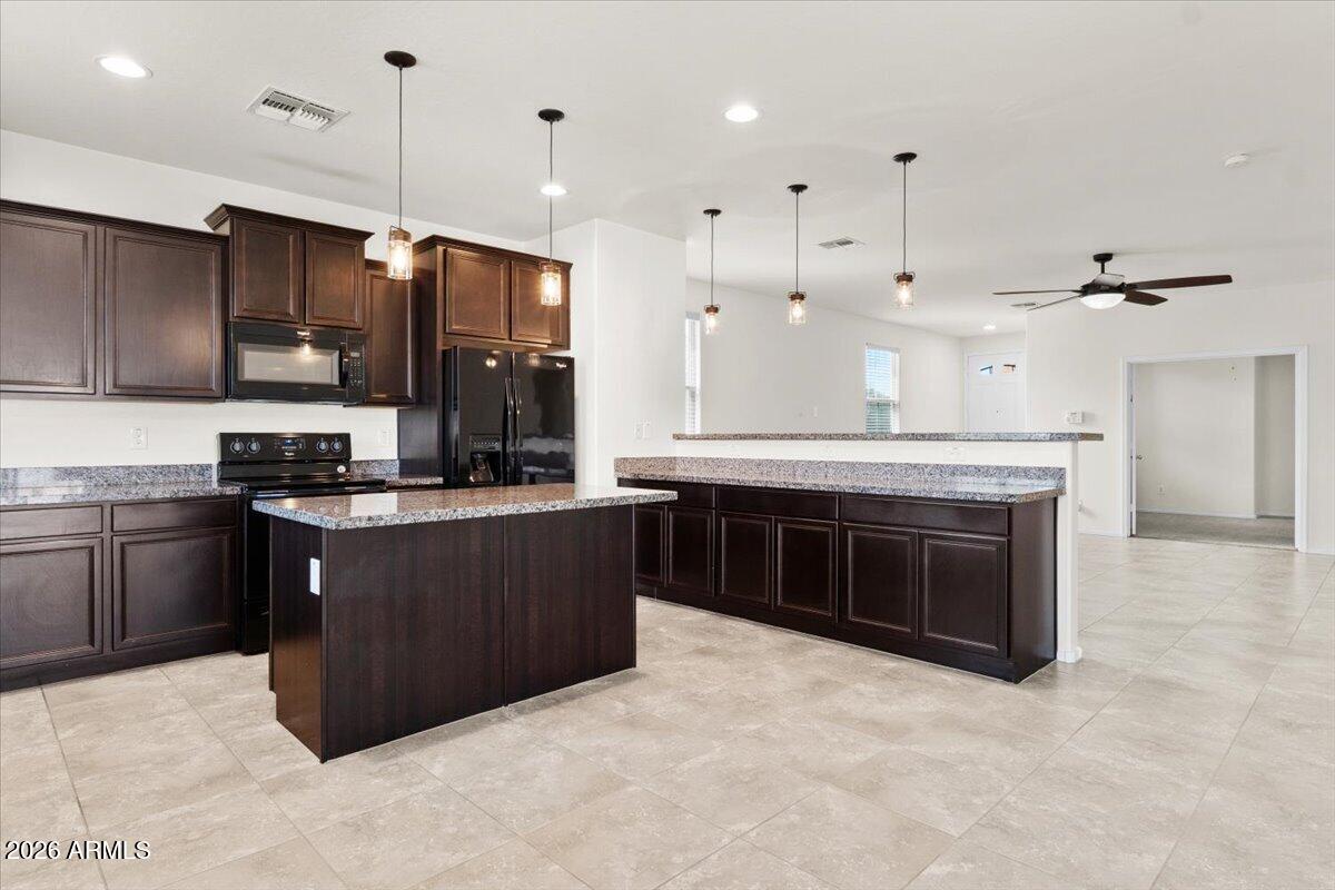 11795 W DAVIS Lane
