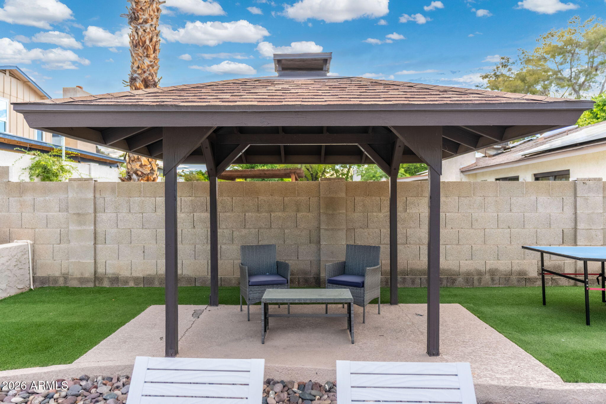 2331 E SUNNYSIDE Drive
