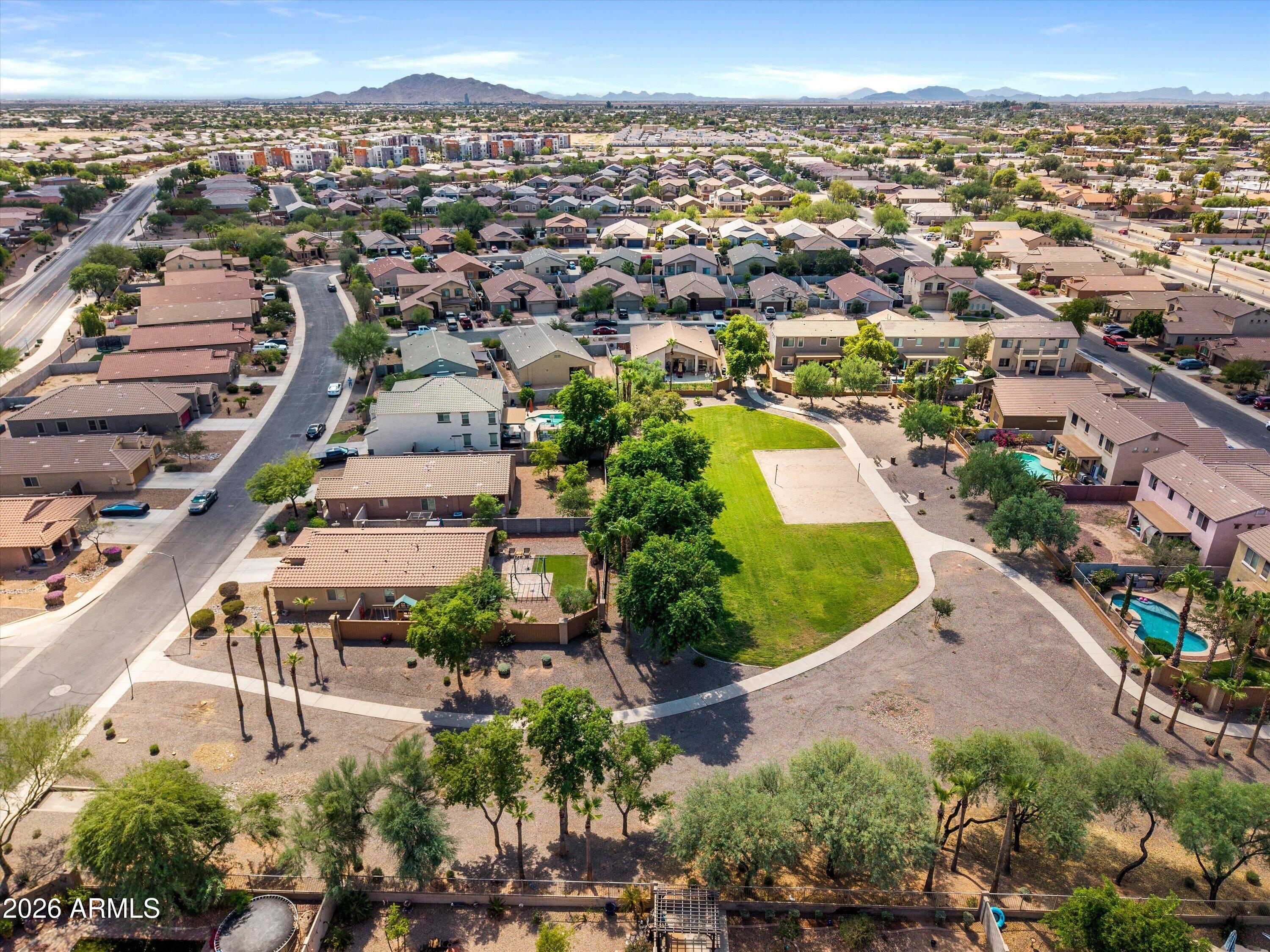 1867 N VISTA Lane