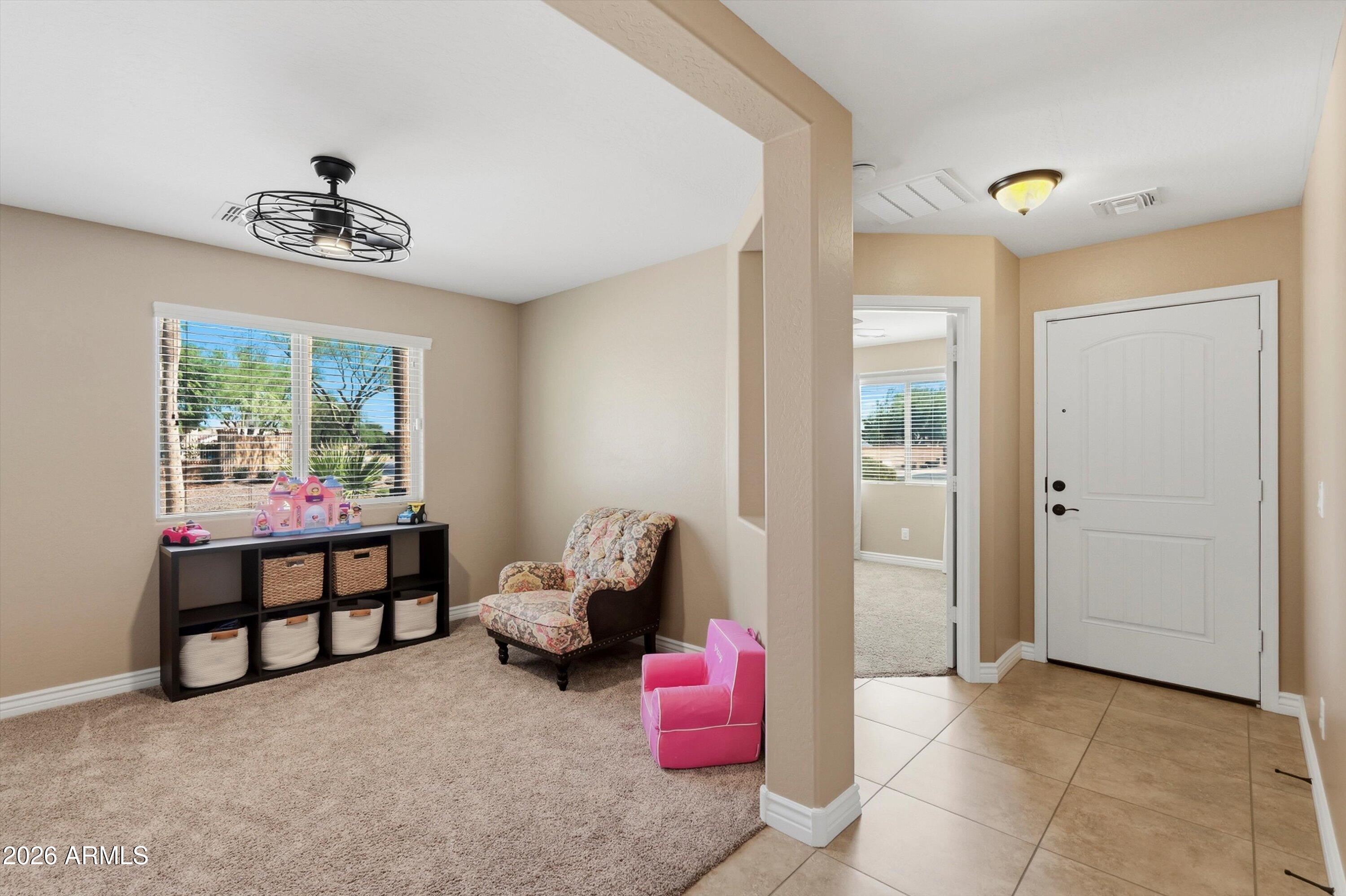 1867 N VISTA Lane