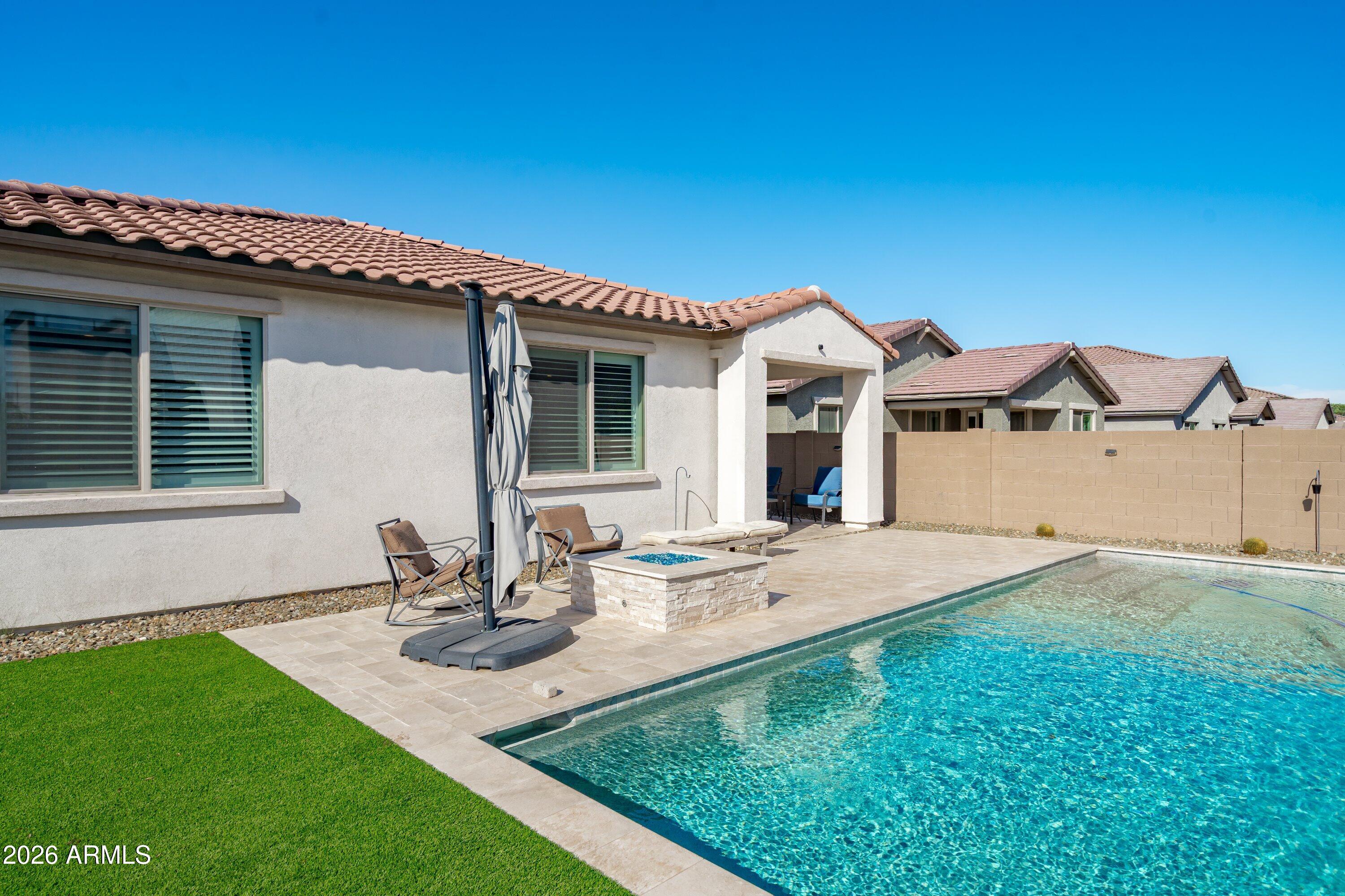 19991 W HEATHERBRAE Drive