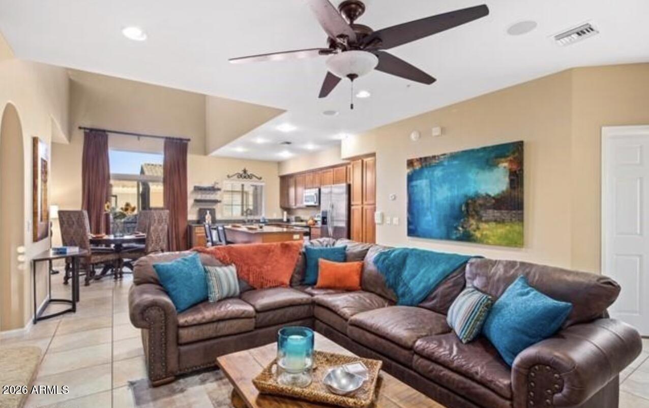 3935 E ROUGH RIDER Road 1387