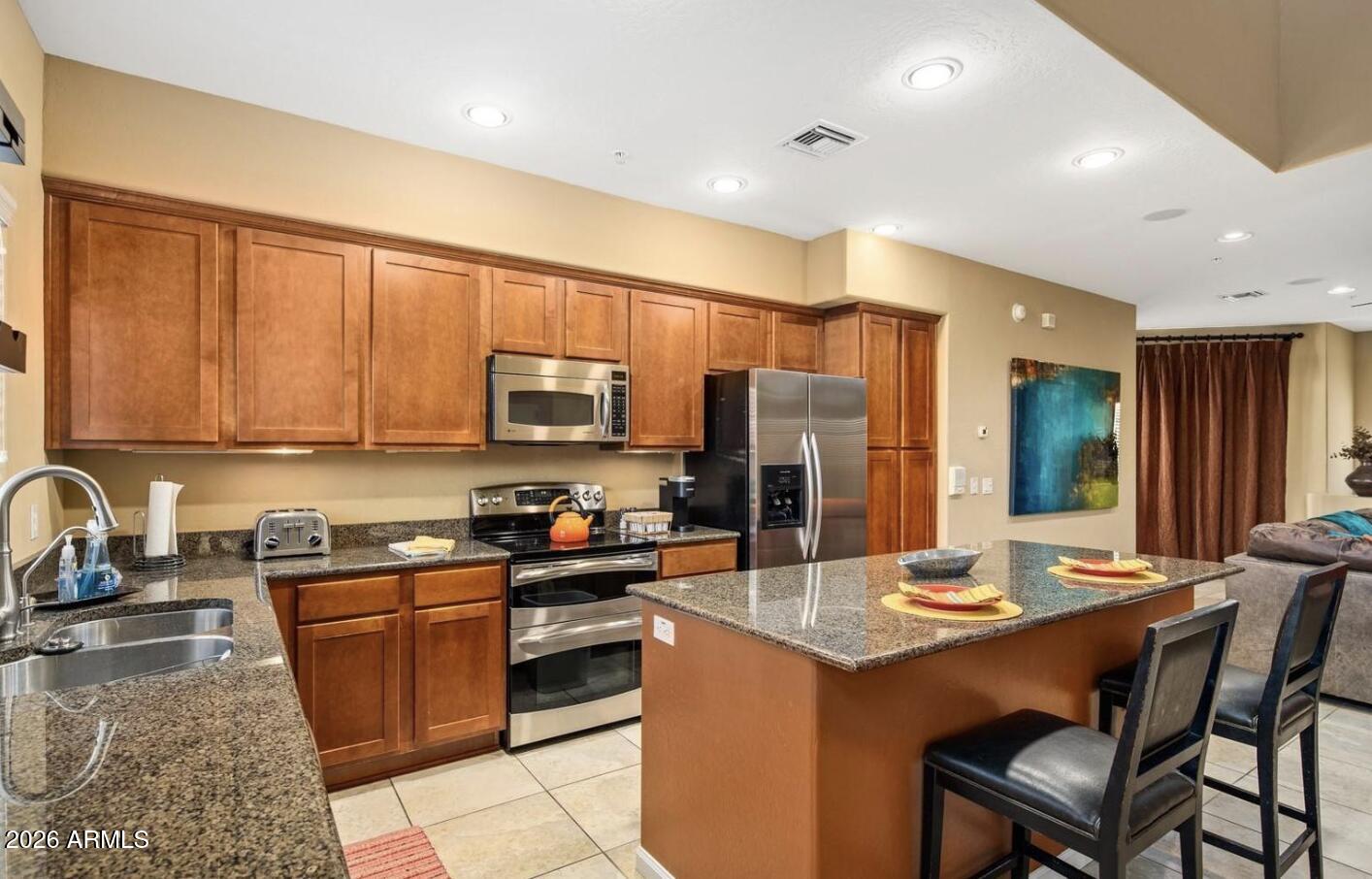 3935 E ROUGH RIDER Road 1387