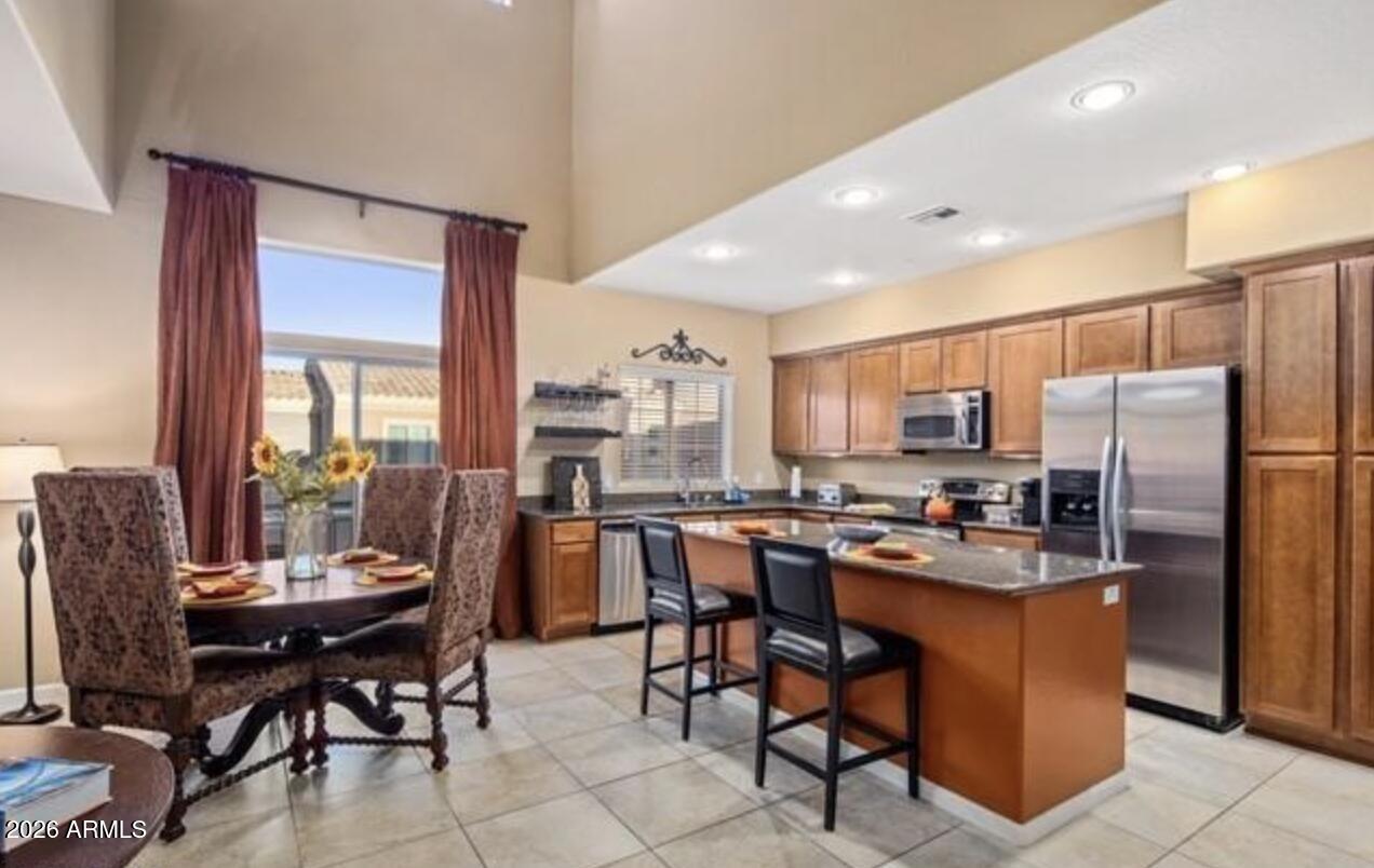 3935 E ROUGH RIDER Road 1387