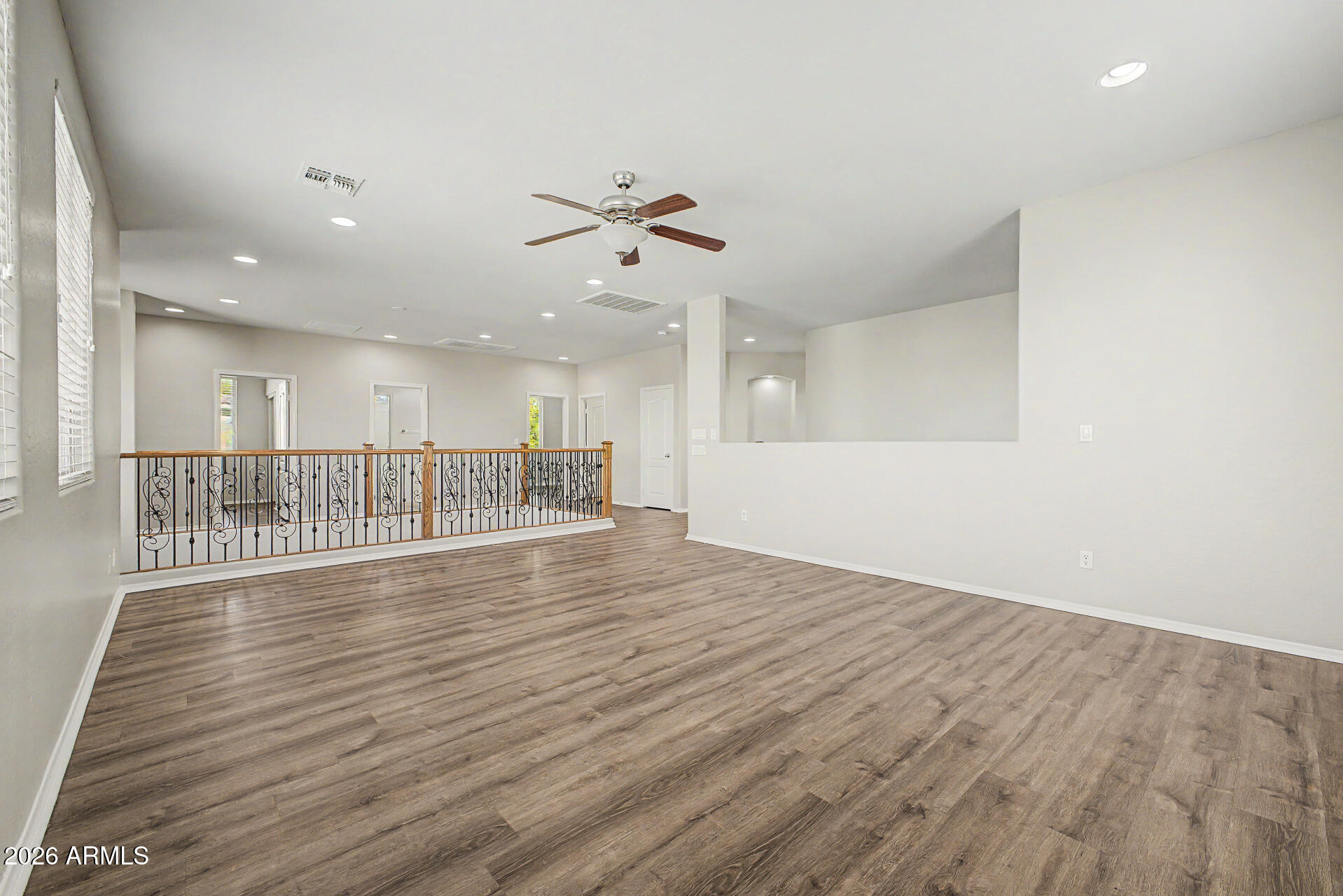 42619 W CHEYENNE Drive