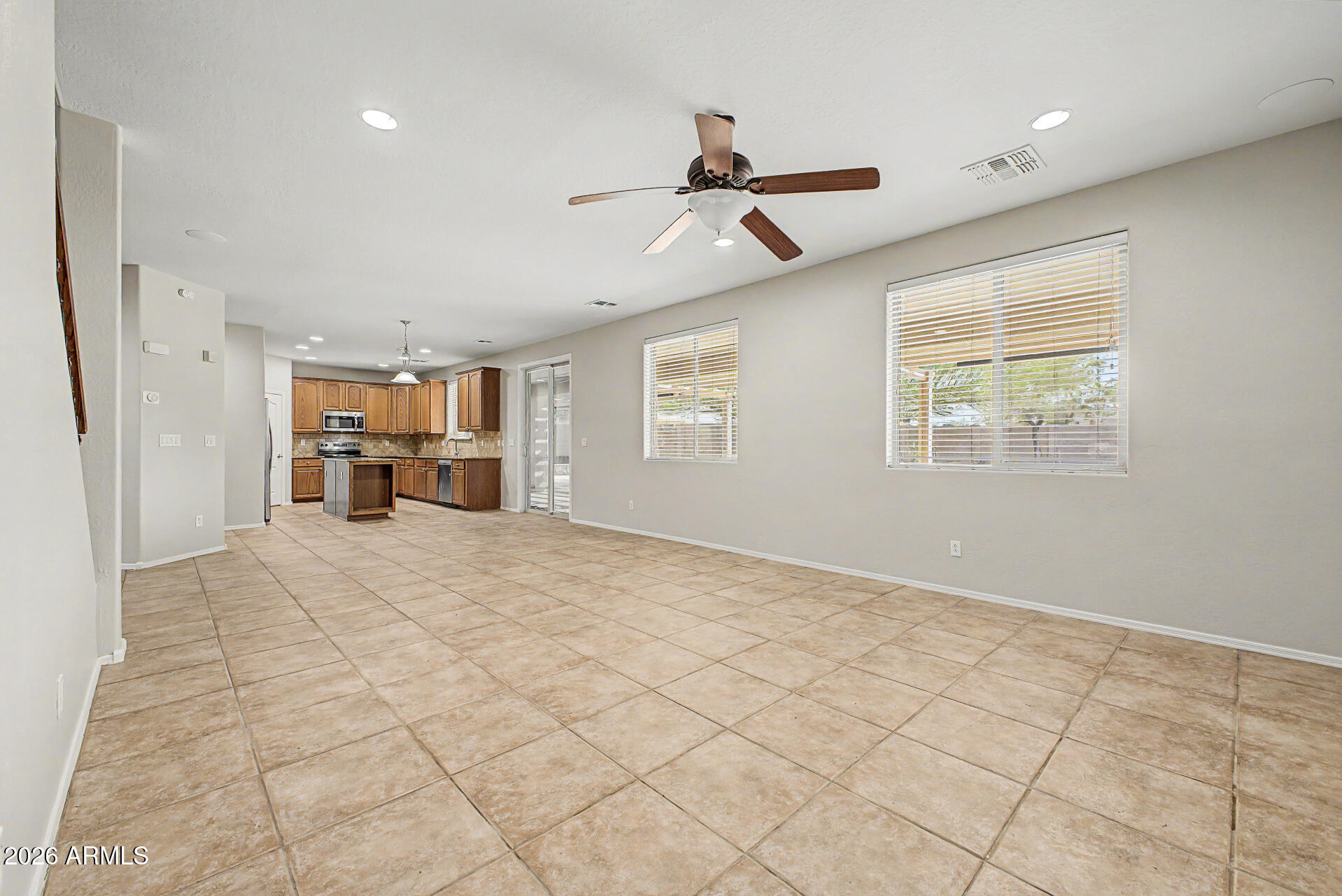 42619 W CHEYENNE Drive