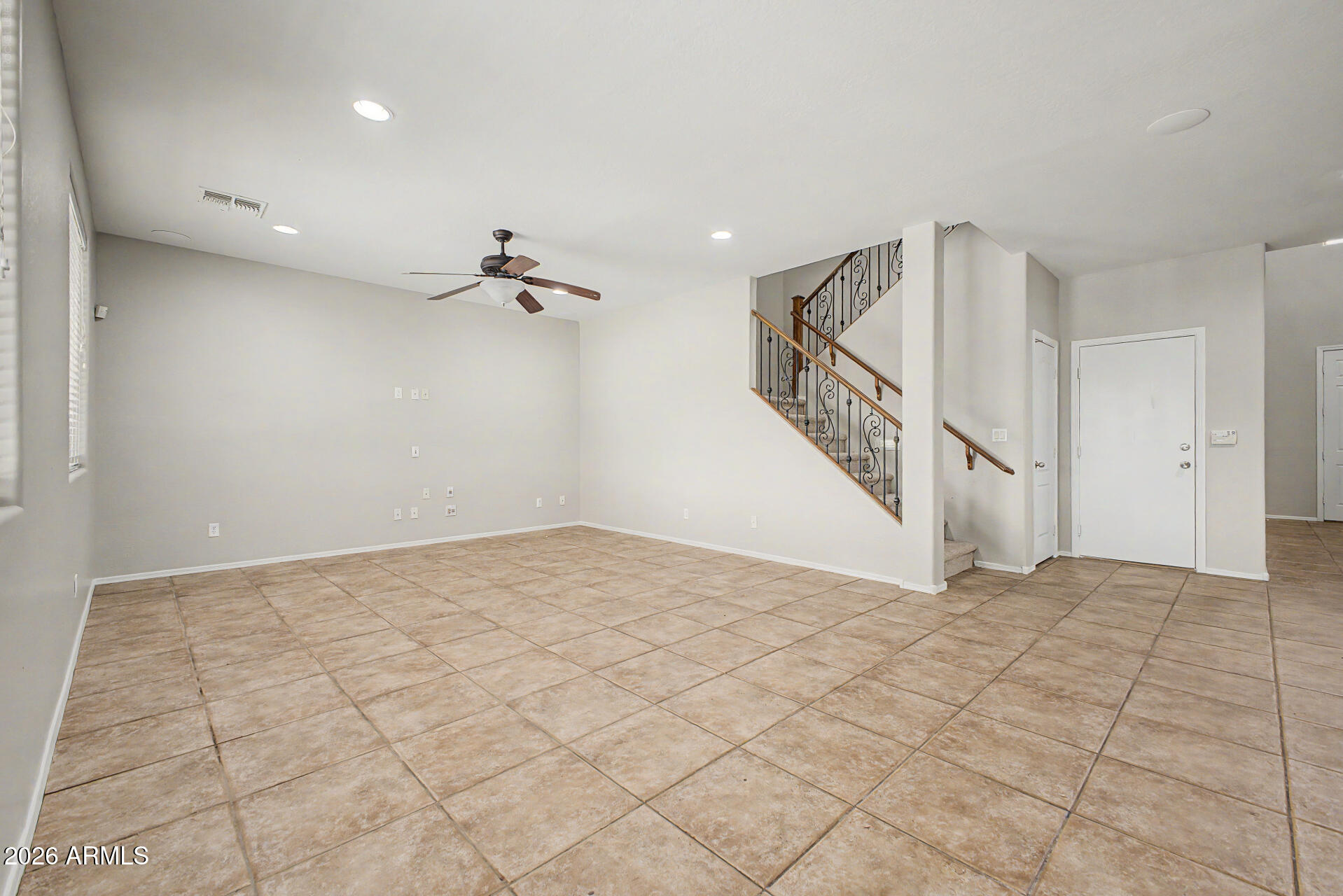42619 W CHEYENNE Drive