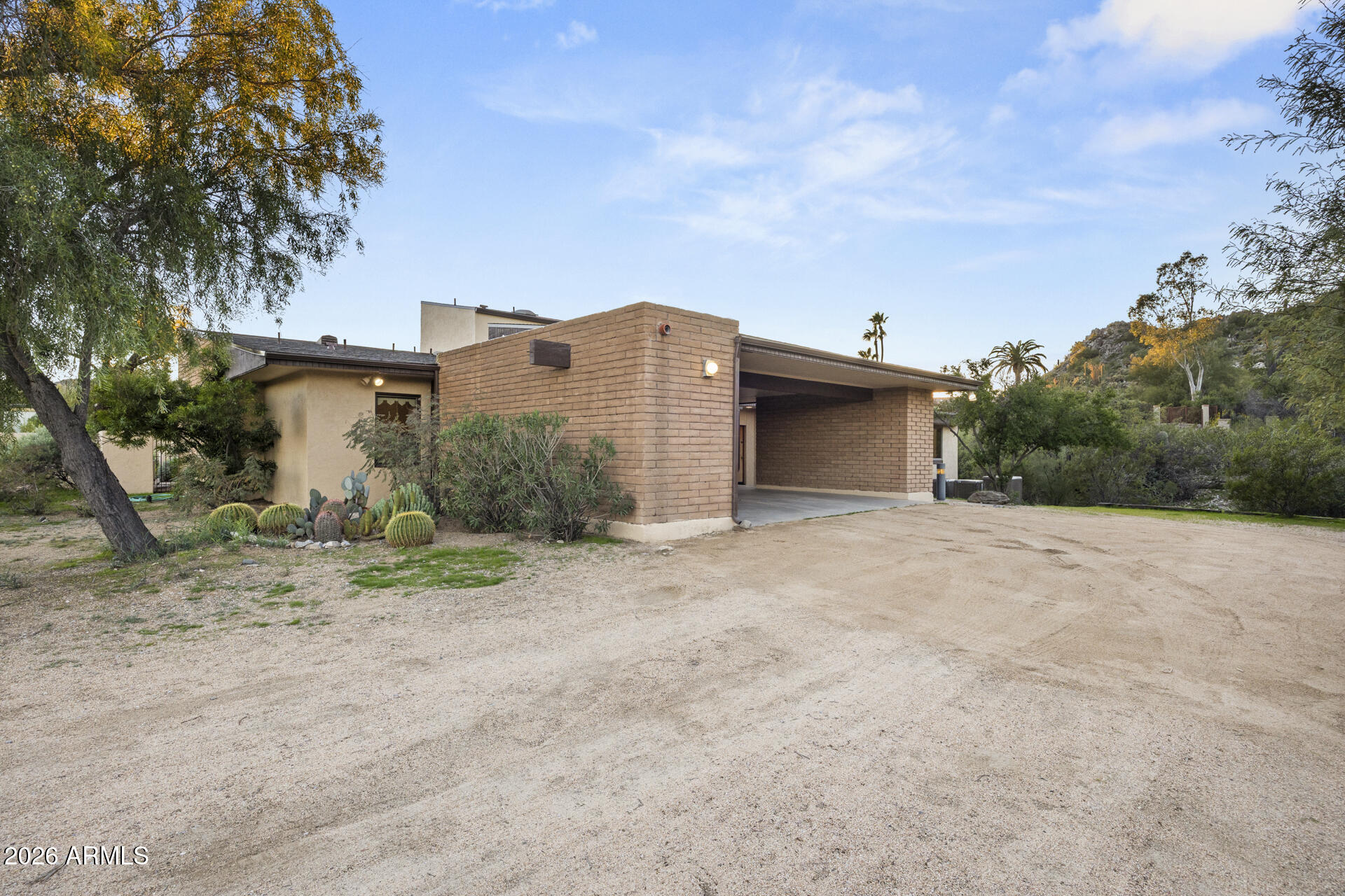 9420 N 38th Street