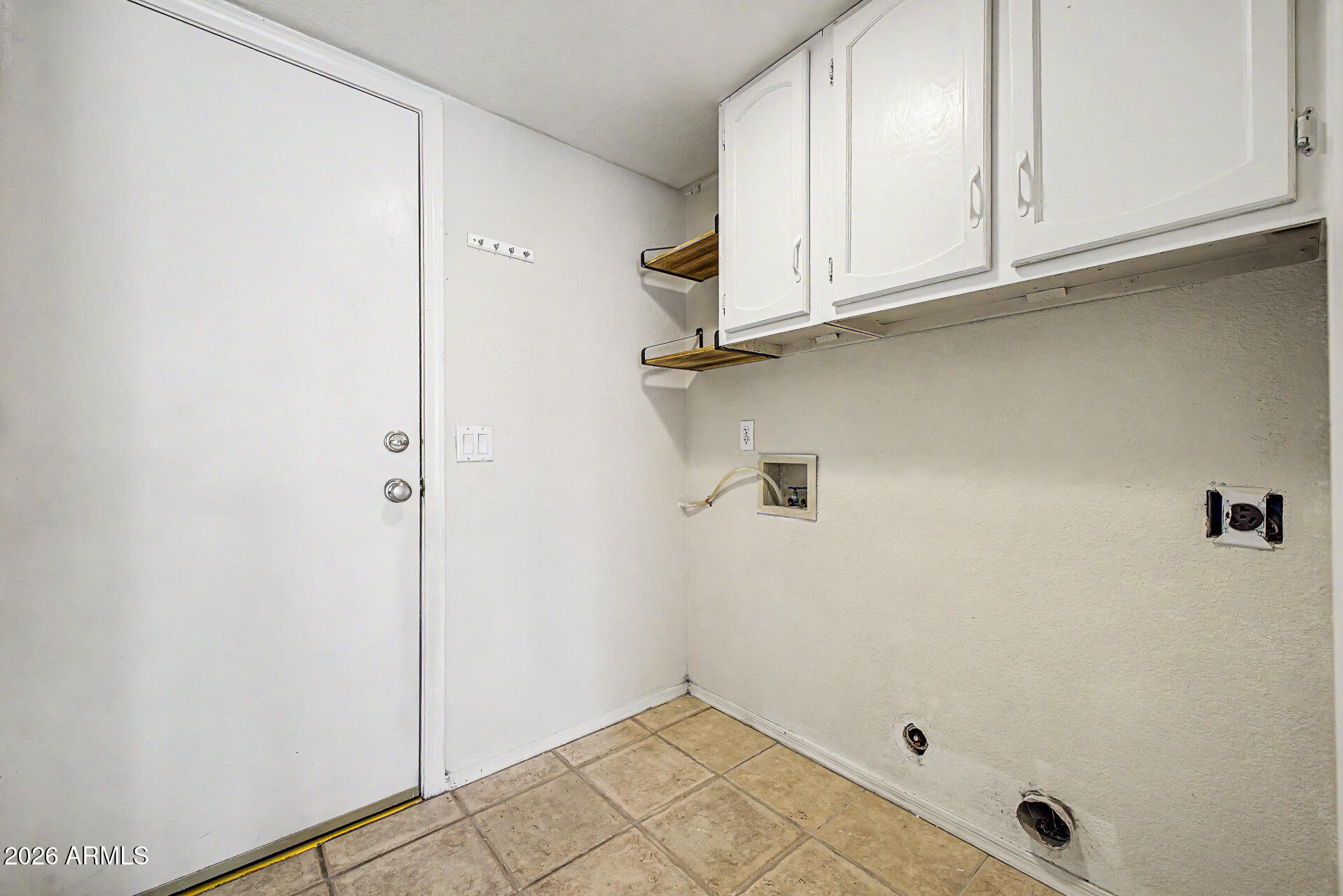 1360 W GAIL Drive
