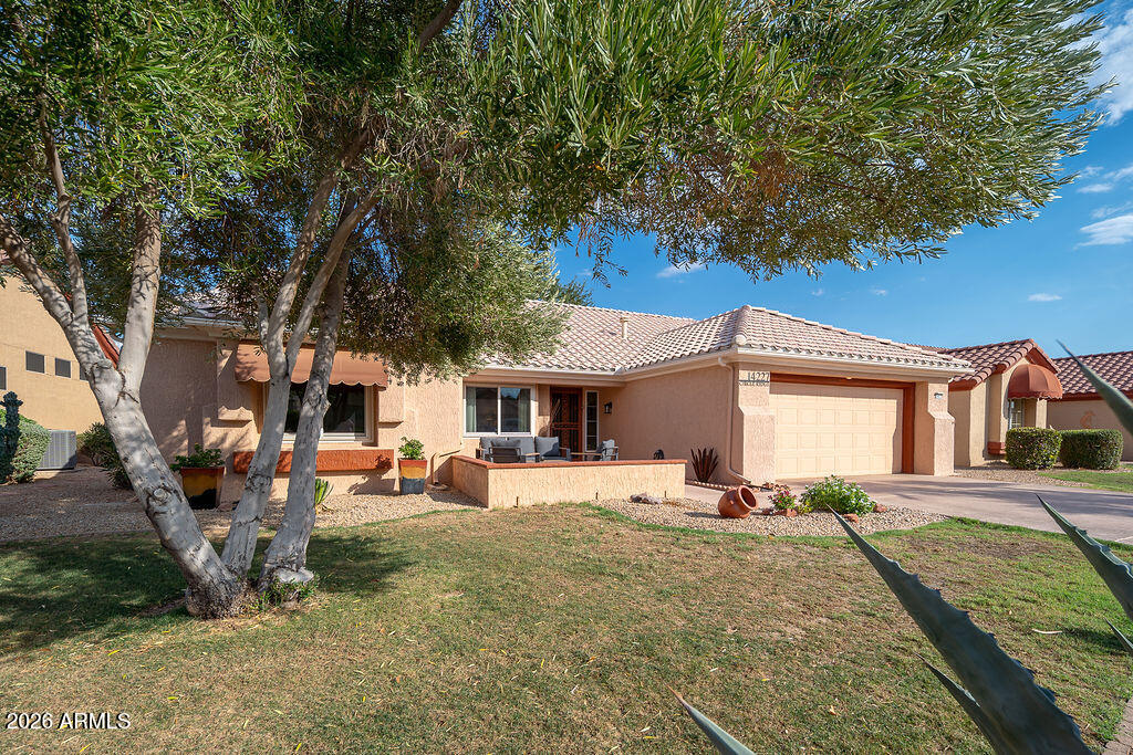 14227 W CIRCLE RIDGE Drive