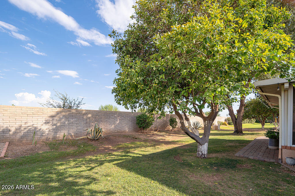 14227 W CIRCLE RIDGE Drive