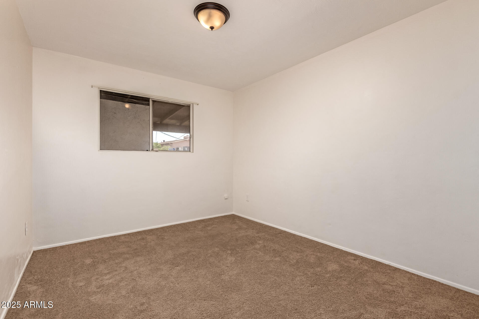 1407 E El Camino Drive