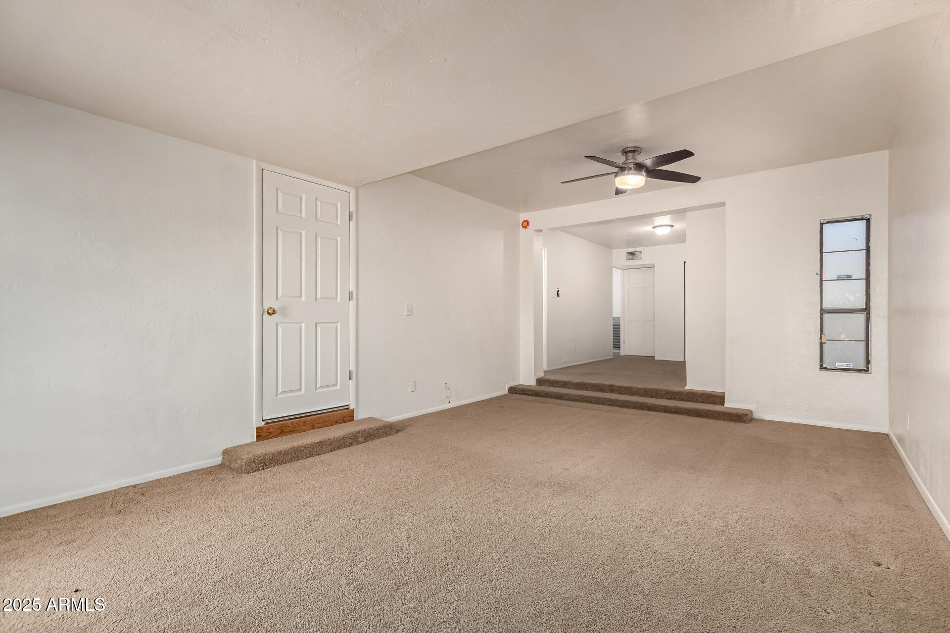 1407 E El Camino Drive