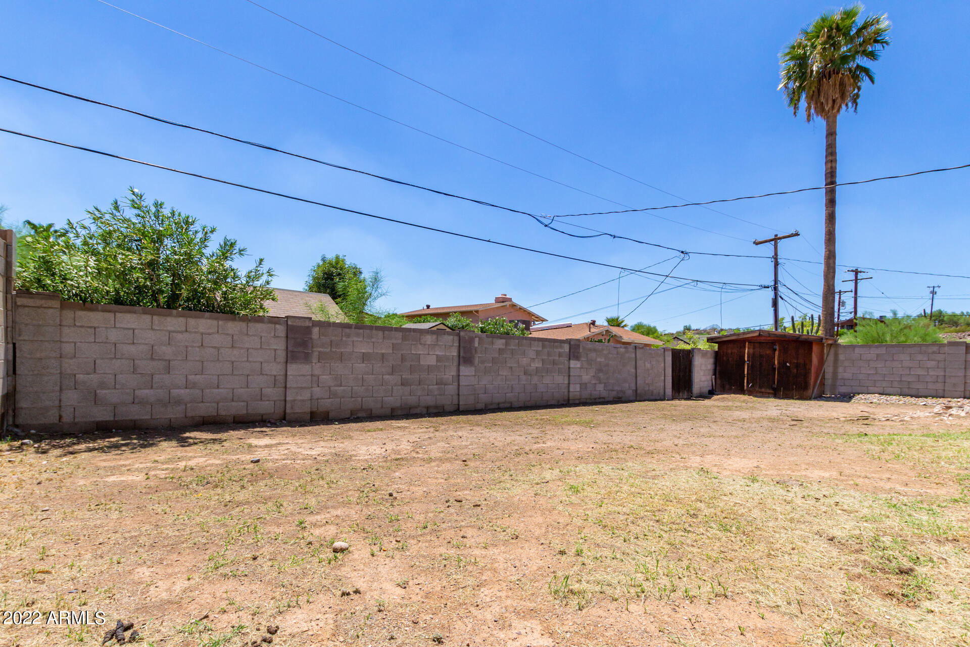 1407 E El Camino Drive