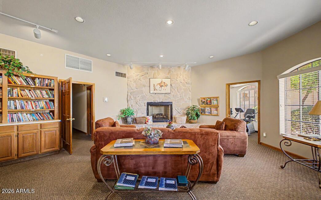 9151 W GREENWAY Road 226