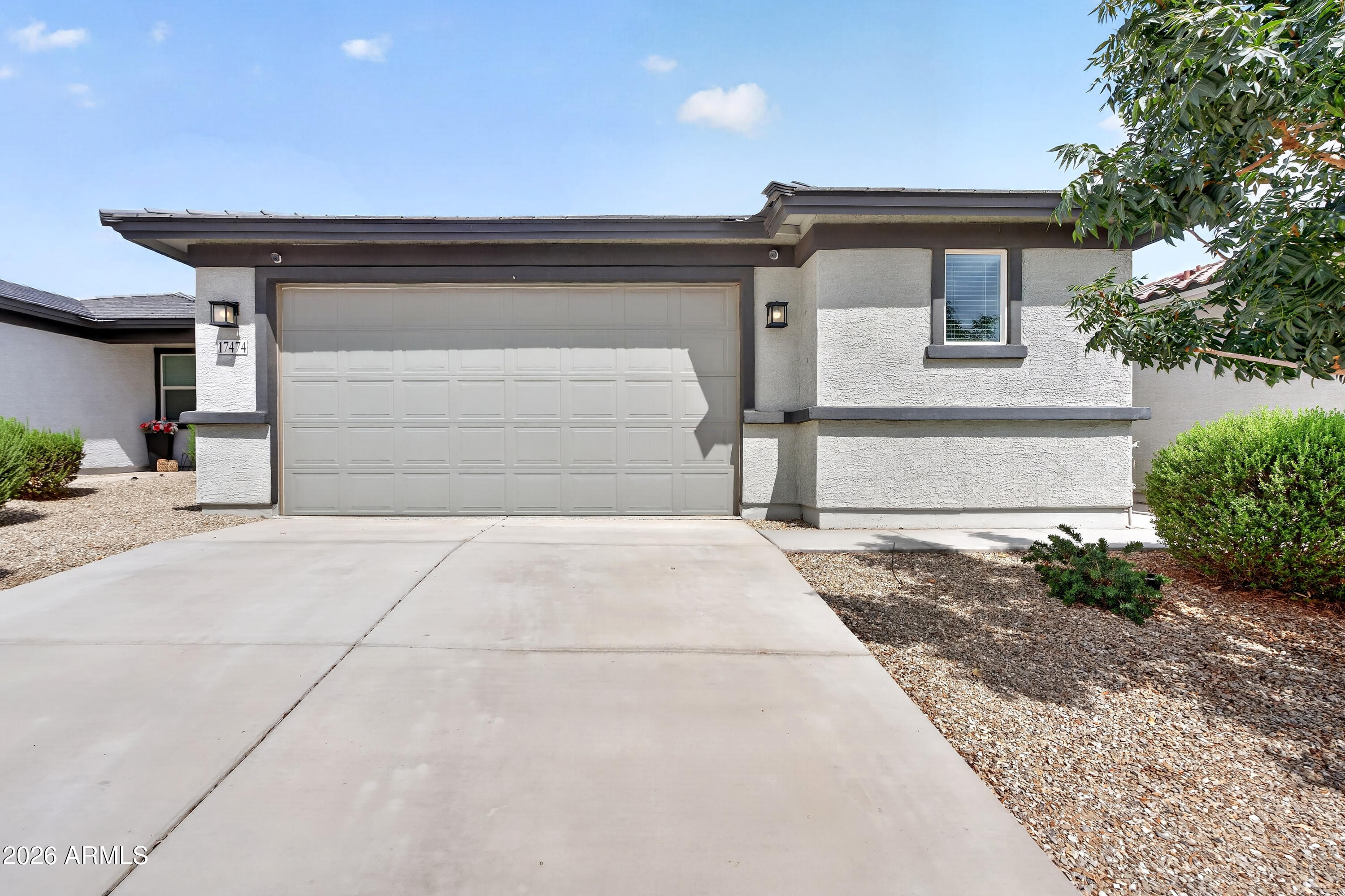 17474 W VIA DE LUNA Drive