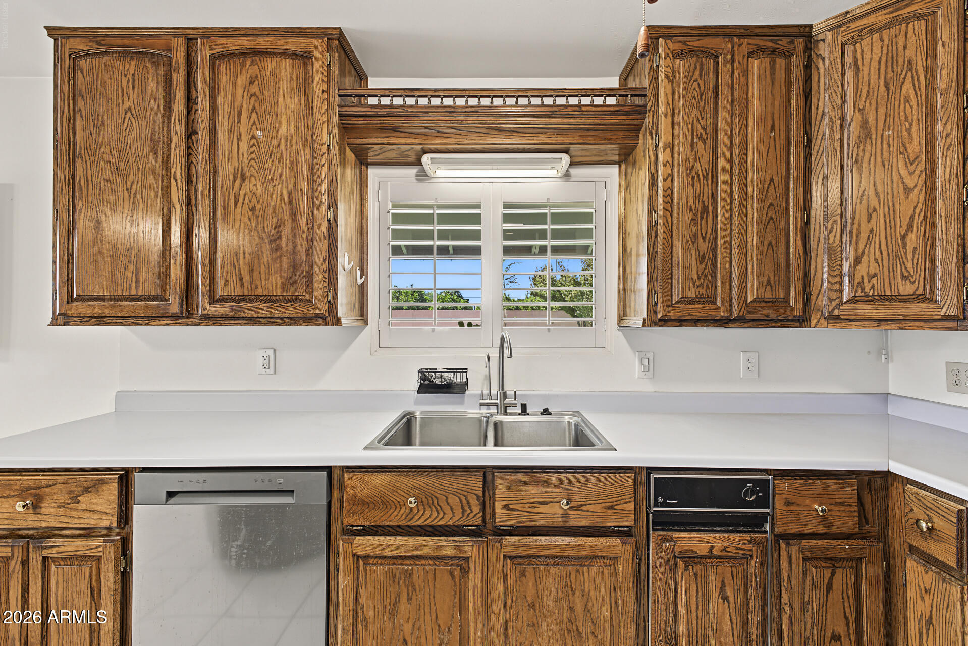 1251 N GILBERT Road
