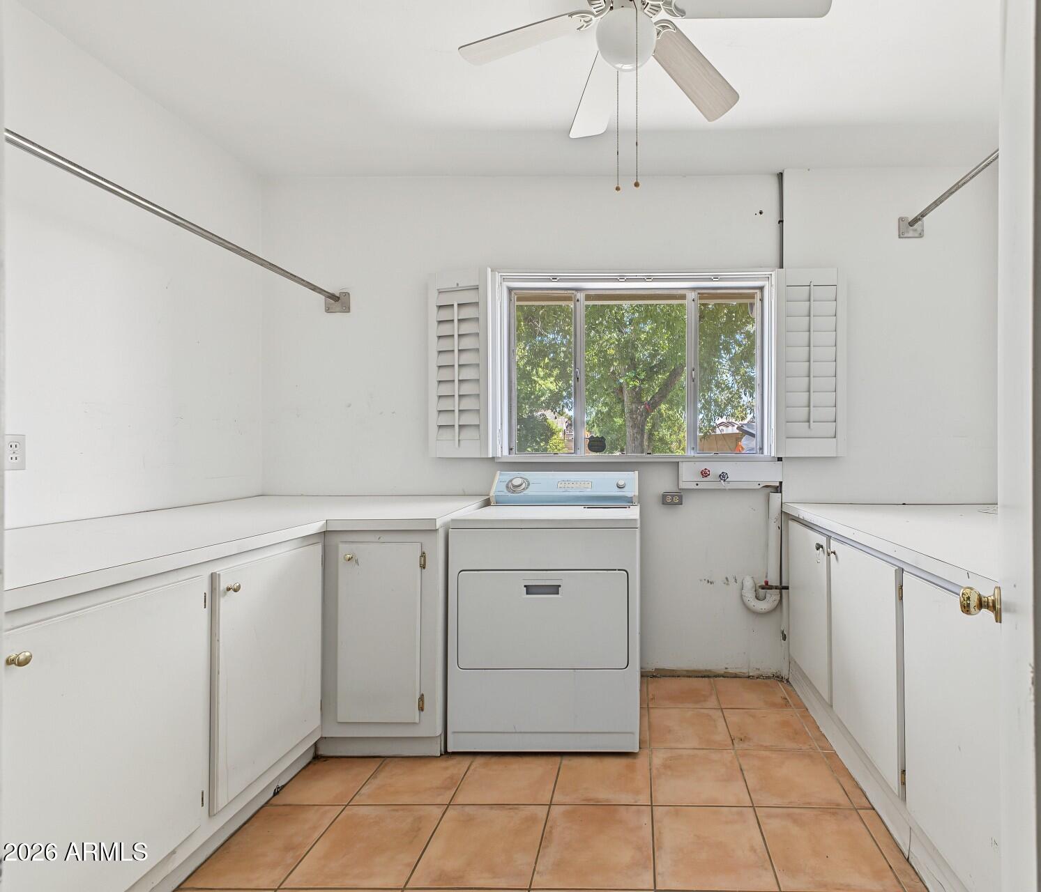 1251 N GILBERT Road