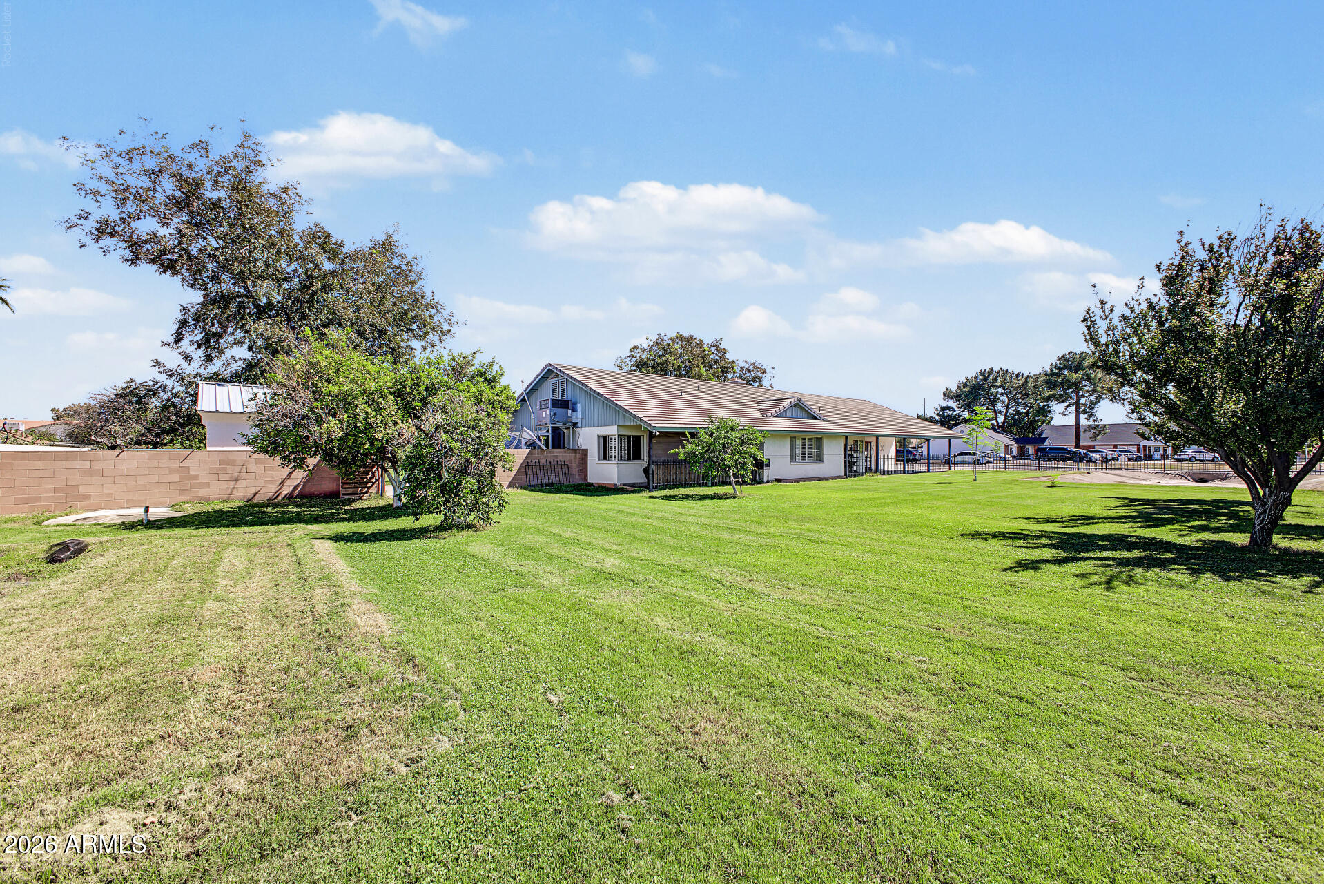 1251 N GILBERT Road