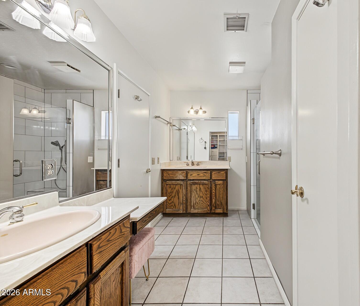 1251 N GILBERT Road