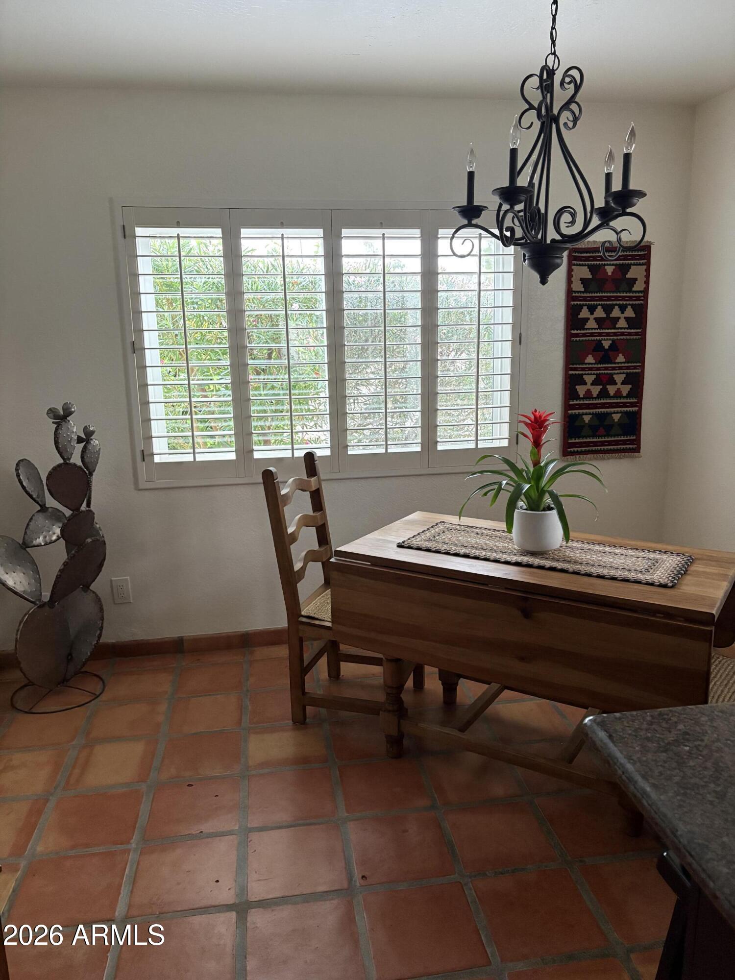 5619 E CENTURY Lane