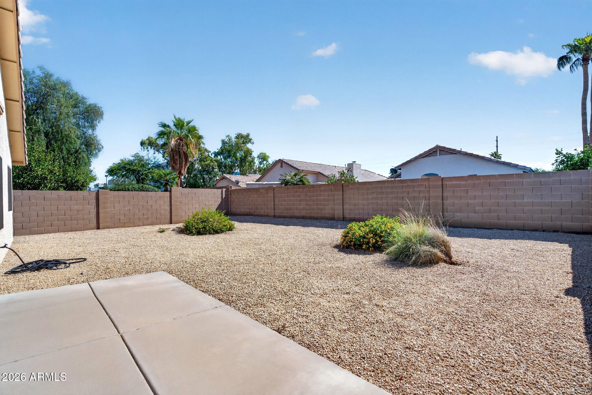 3323 W CONSTITUTION Drive