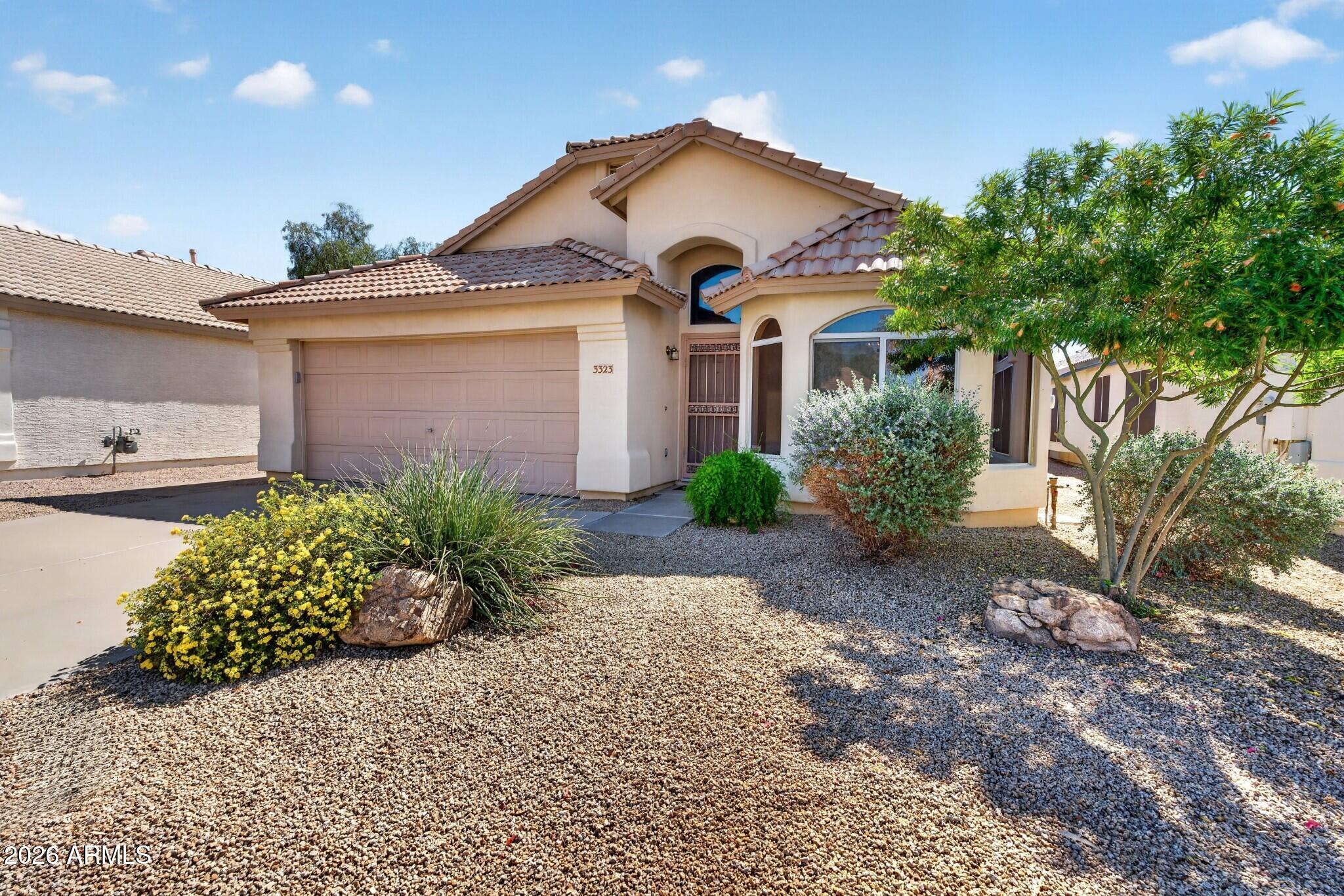 3323 W CONSTITUTION Drive