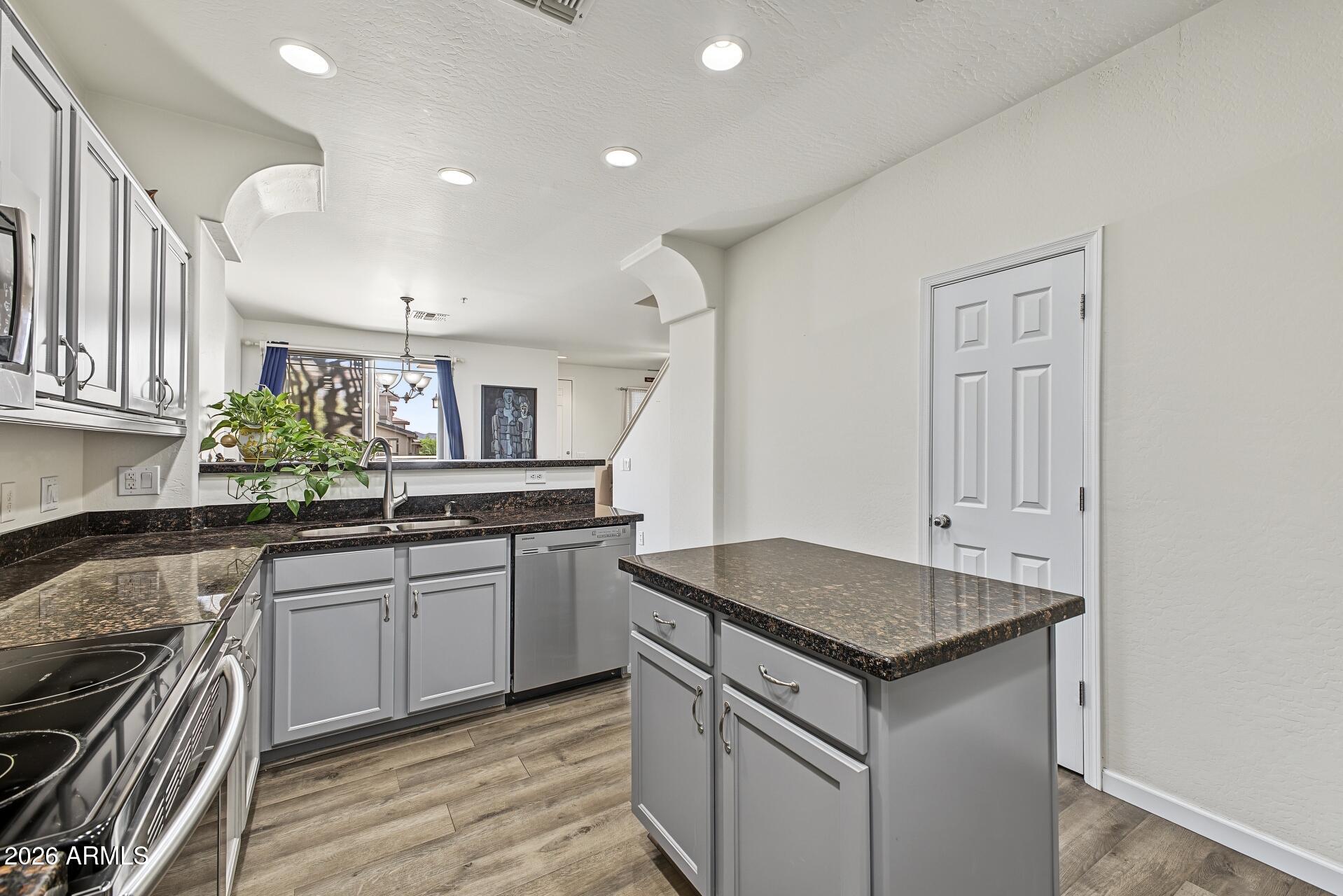 42424 N GAVILAN PEAK Parkway 28102