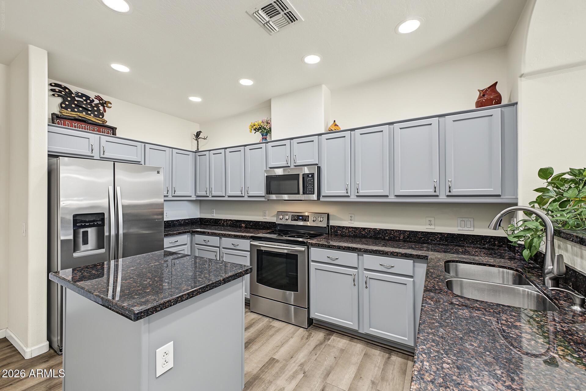 42424 N GAVILAN PEAK Parkway 28102