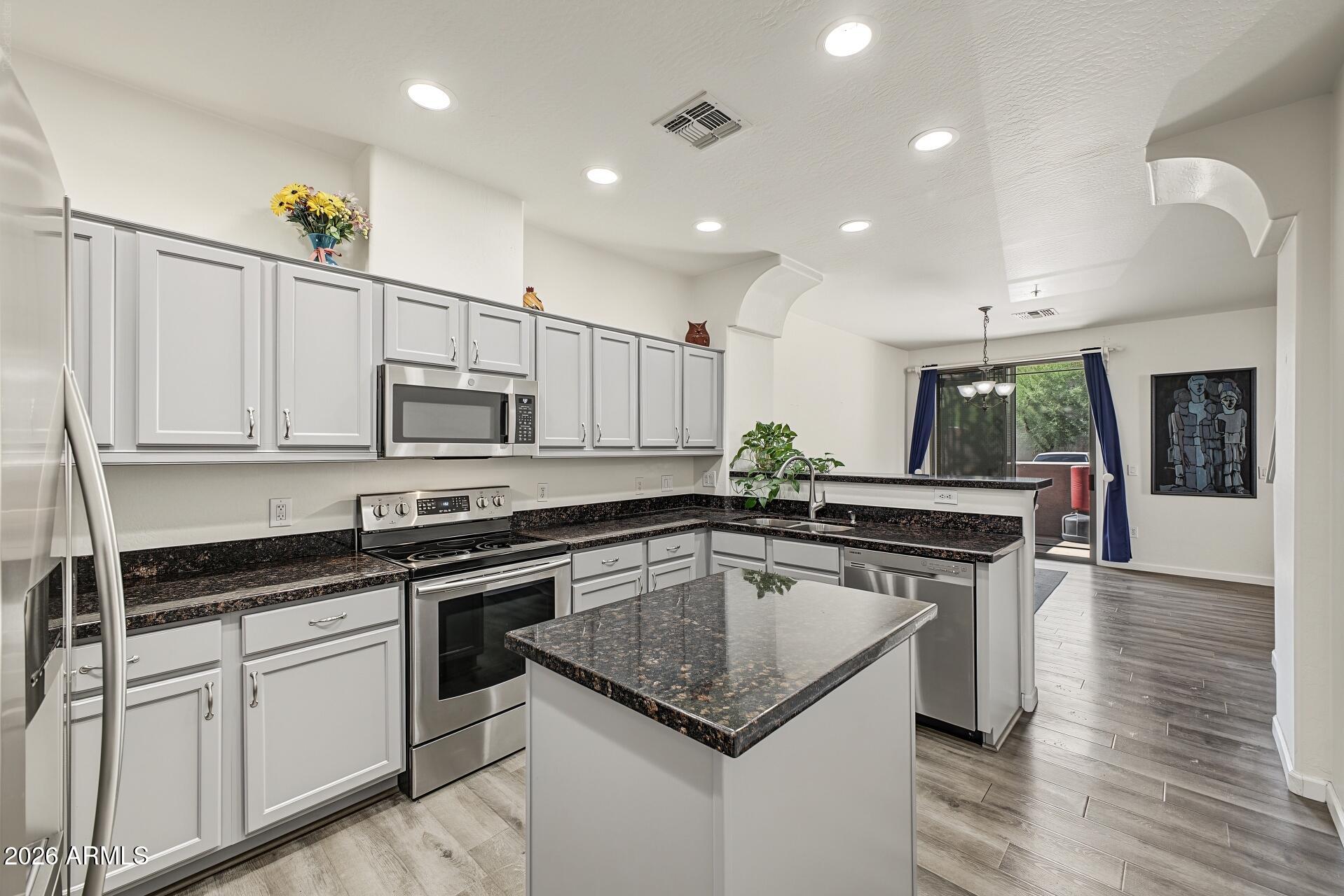 42424 N GAVILAN PEAK Parkway 28102