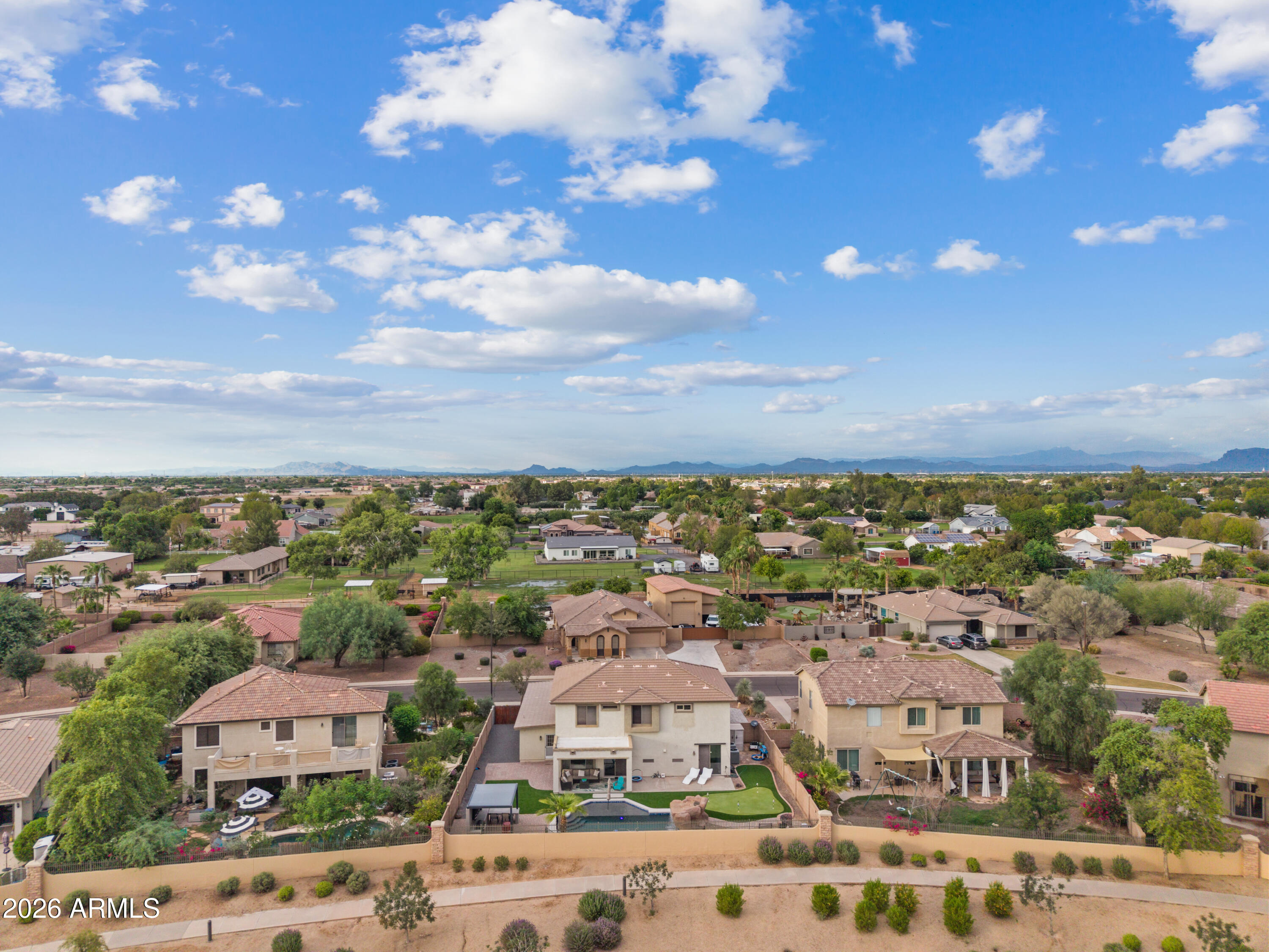 3759 E POWELL Way